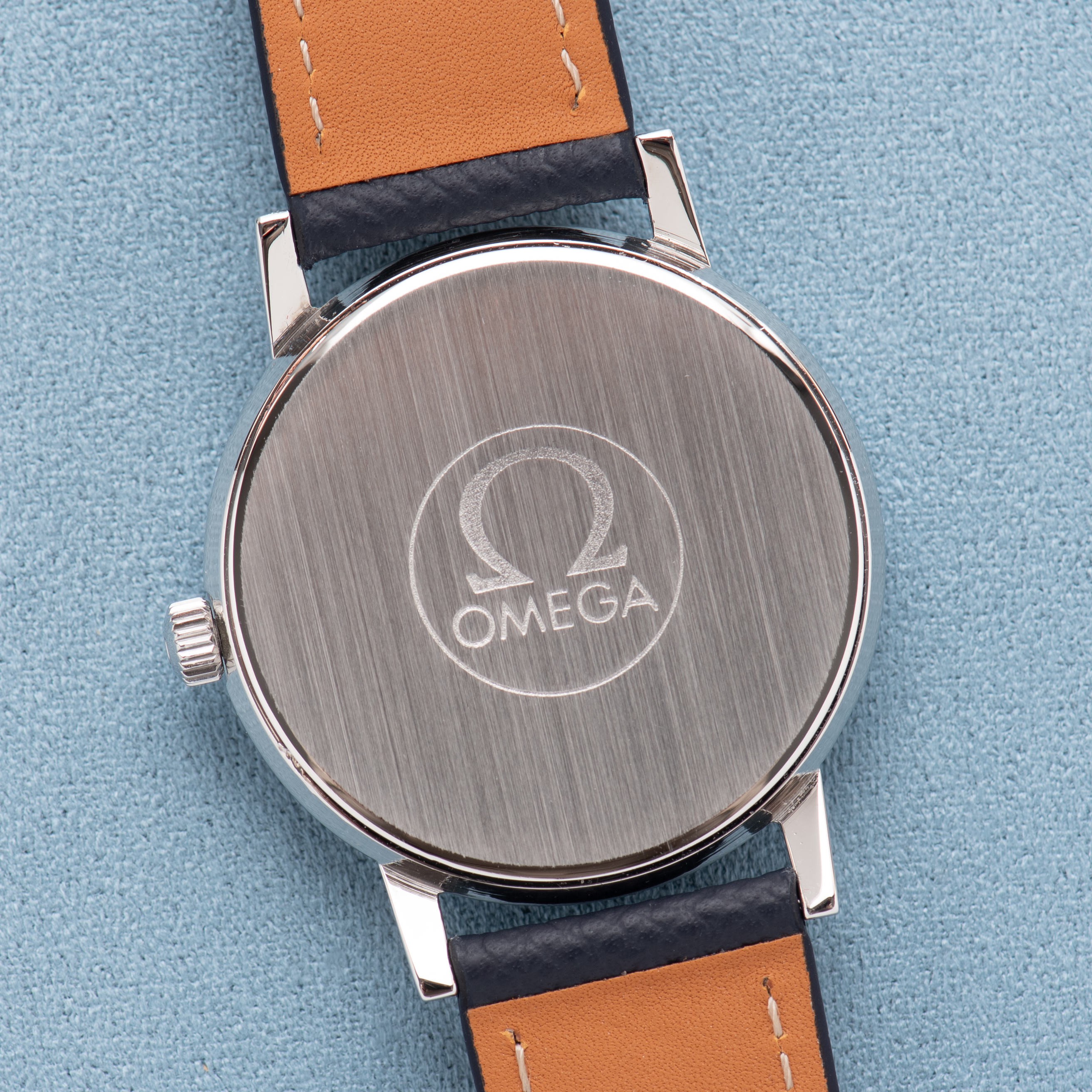 View of Omega Genève Date Blue dial réf 136.0104 from 1974