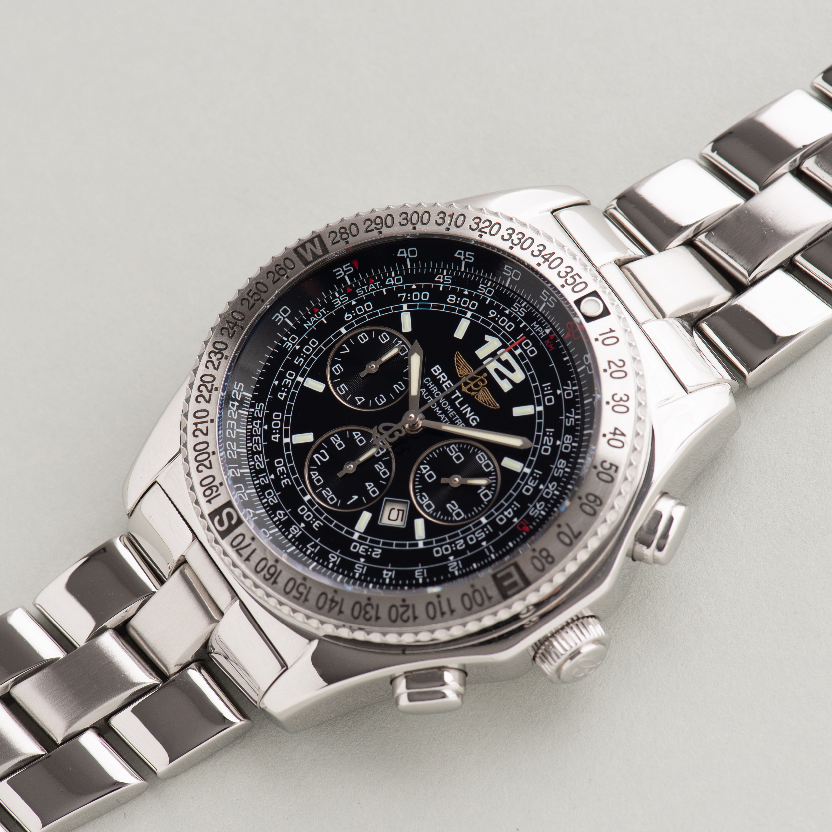 Vue de Breitling B-2 Chronographe A42632 cal B.42