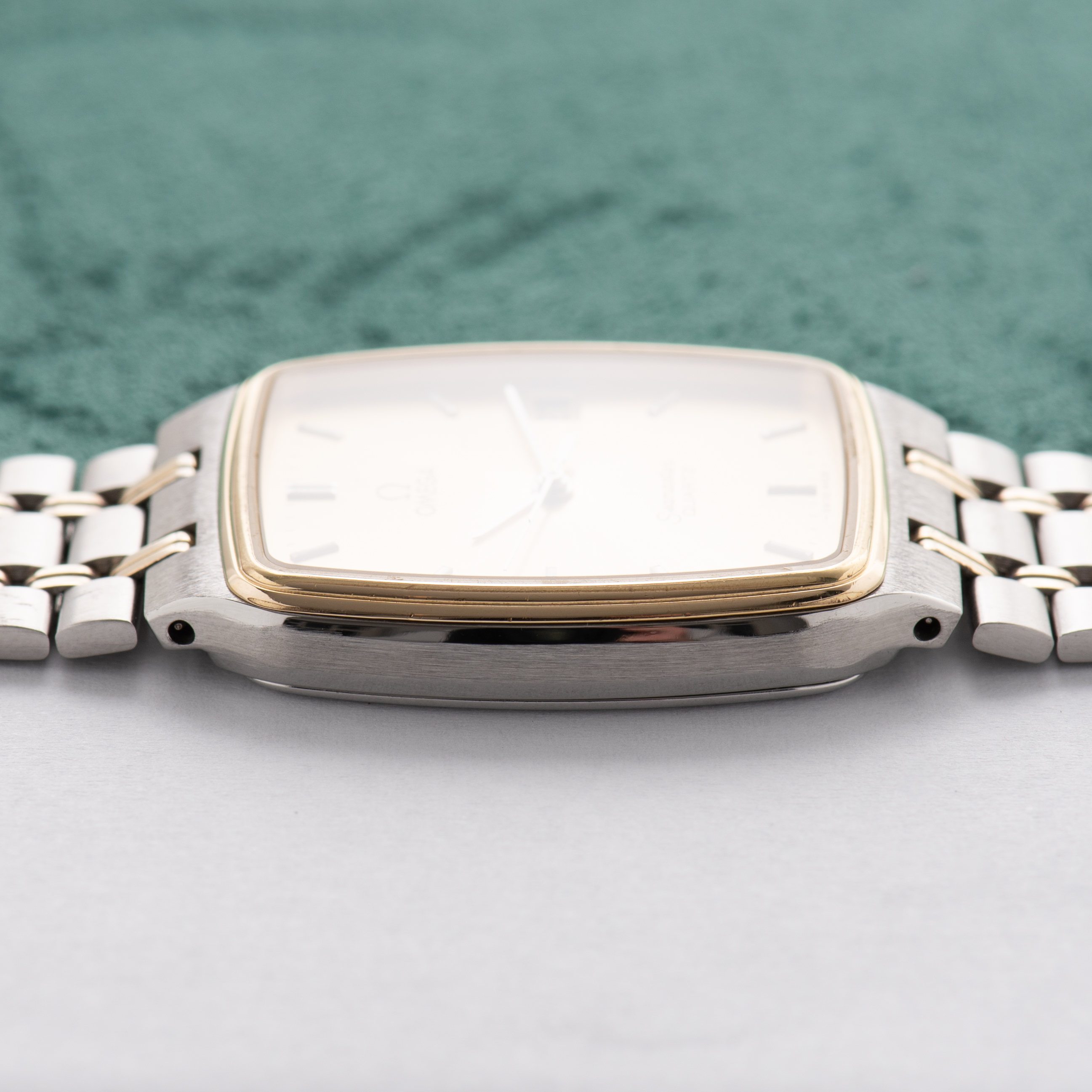 Vue de Omega Seamaster Quartz Gold plated/steel réf 196.0239 from 1984