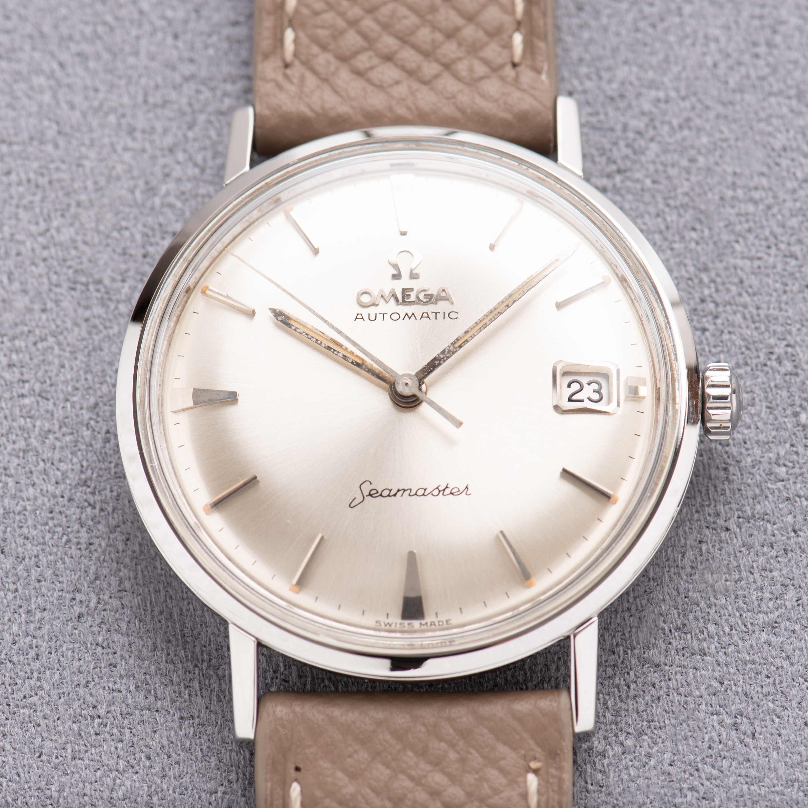Vue de Omega Seamaster ‘Pre De Ville’ Silver Dial Automatic Réf 14770-1SC from 1961