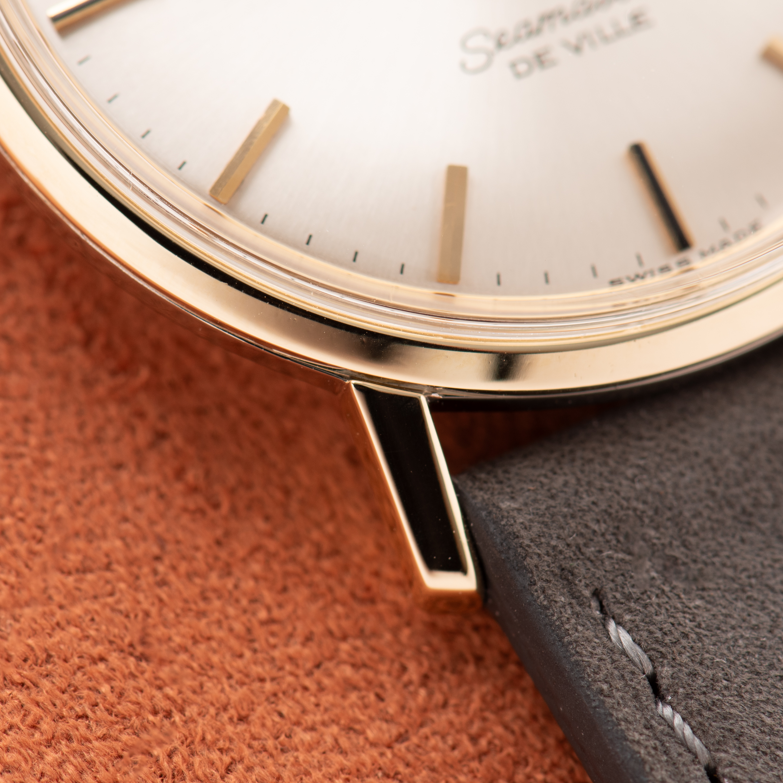 Vue de Omega Seamaster De Ville Date Gold/Steel Réf 135.020 from 1964