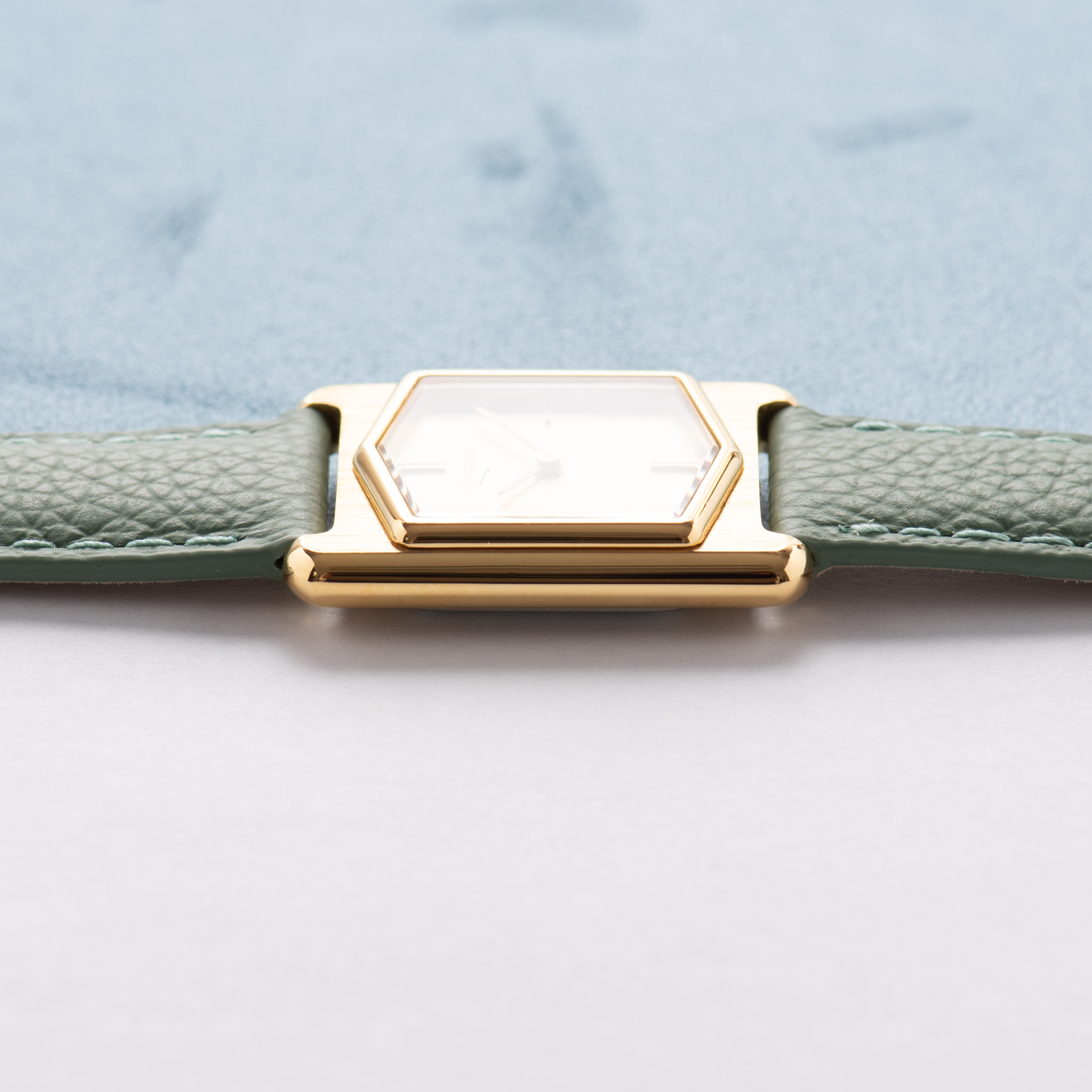 Vue de Longines Mécanique Gold Plated — Réf. 5074 2 805 — Années 1970-80