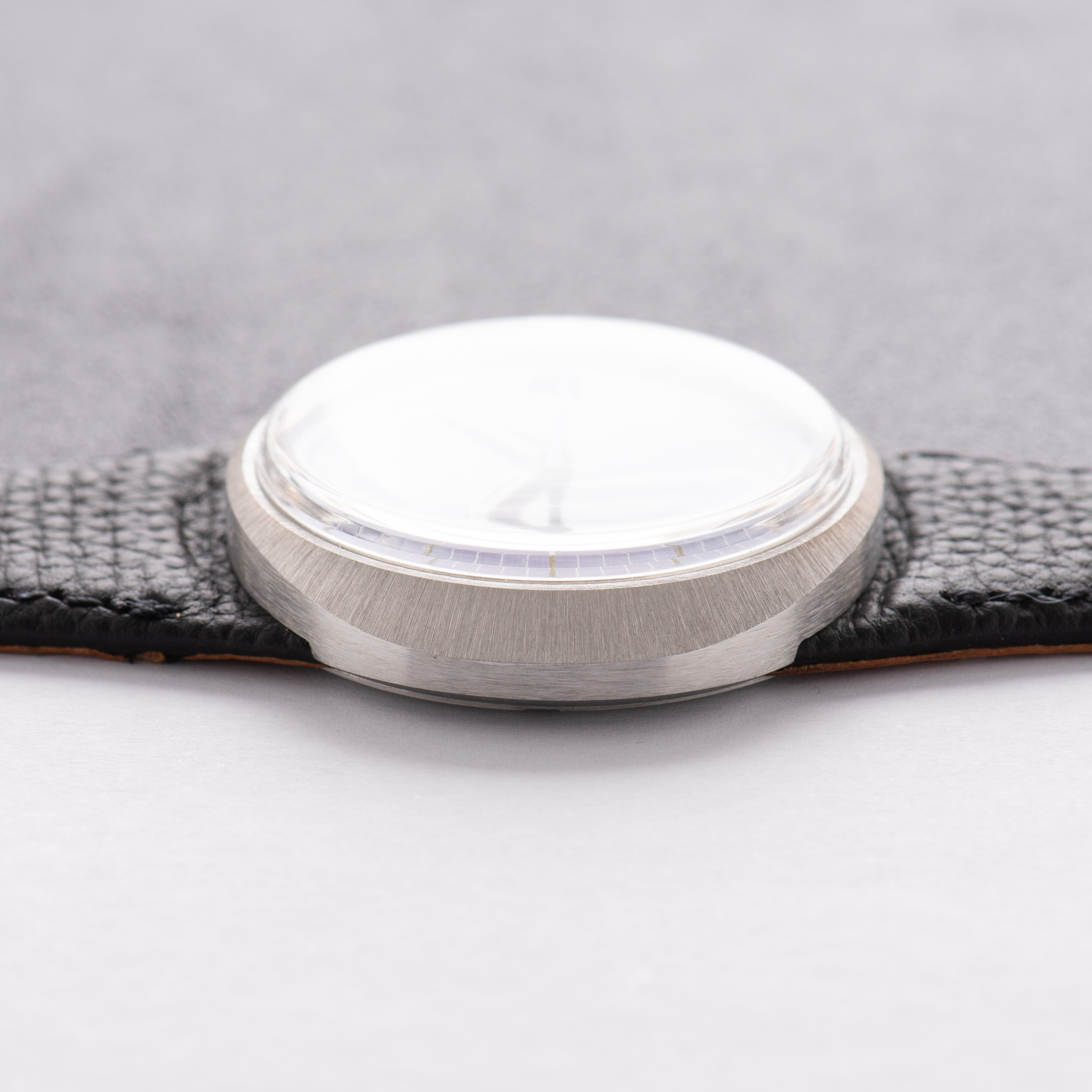 View of Omega Genève Dynamic Automatic Date Blue Dial from 1968 Ref 166.039