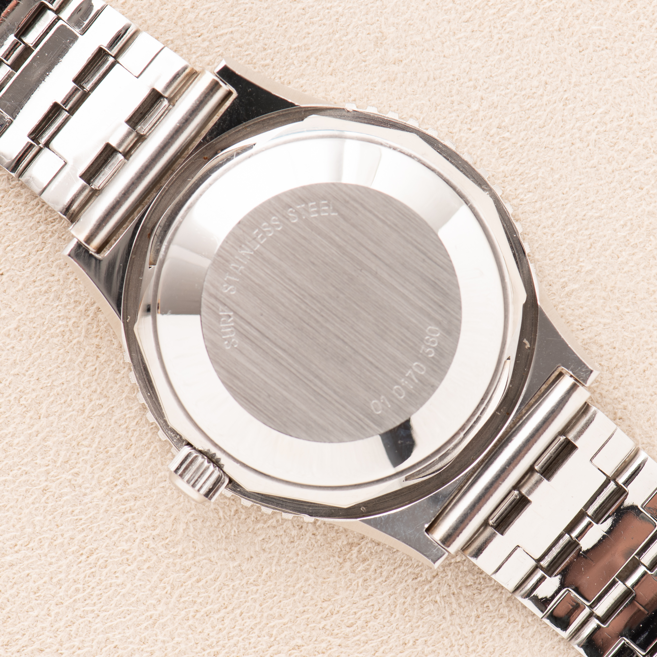 Zicht op Zenith Chronometre Automatic Diver Surf Réf 01 0170 380