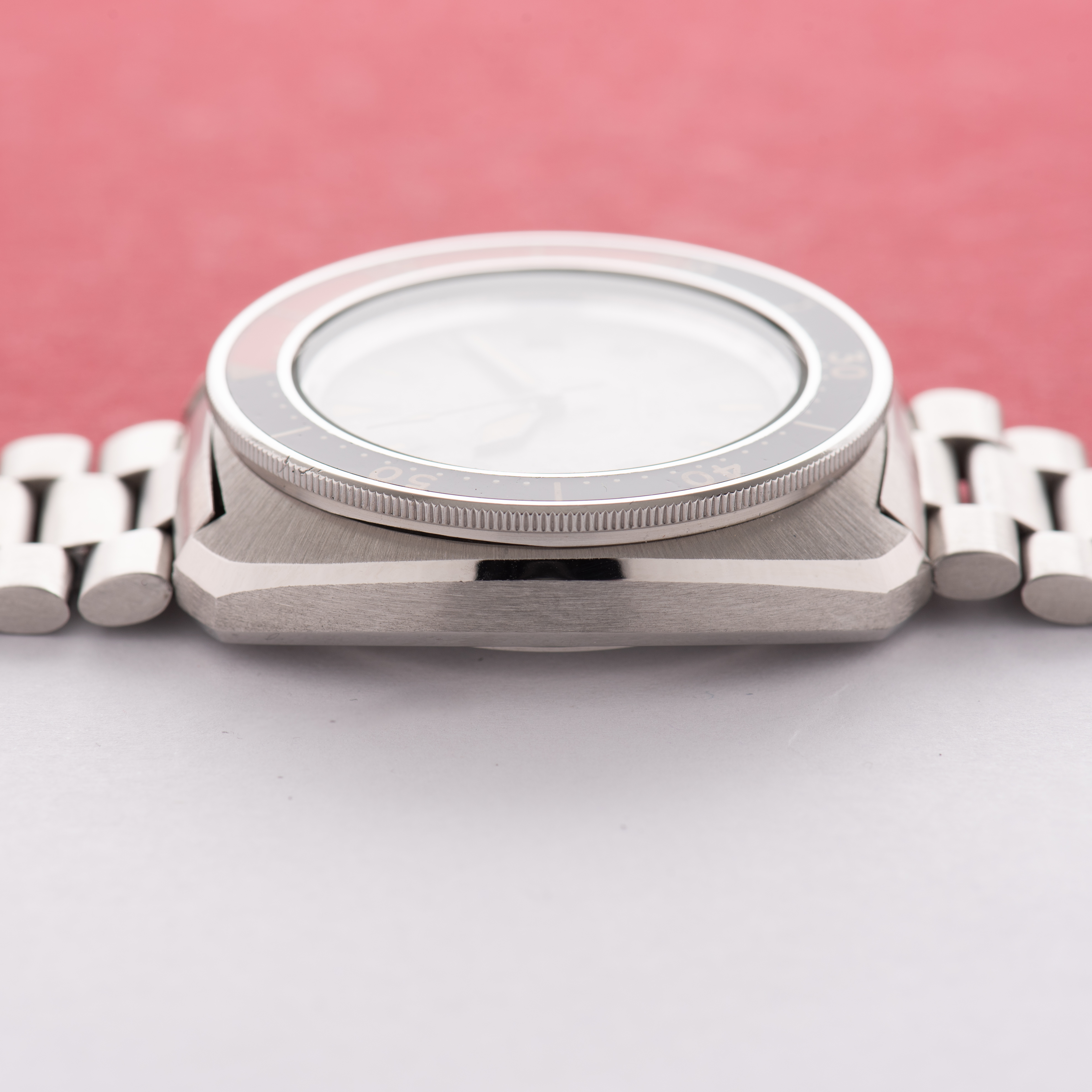 View of Omega Automatic Seamaster 200M "Banana" from 1969 Réf 166.068