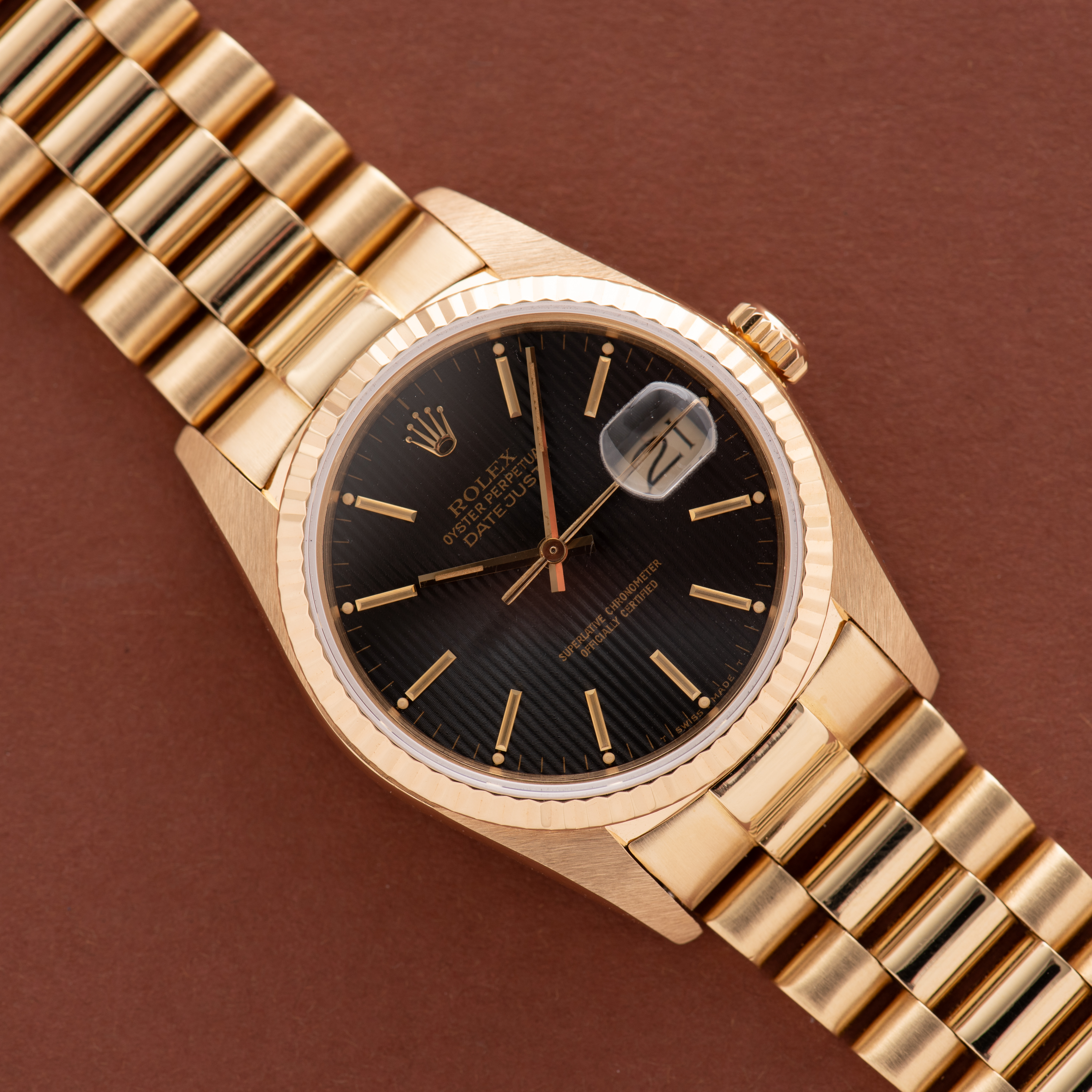 Vue de Rolex Oyster Perpetual Datejust tapisserie black dial Réf 16018 from 1986