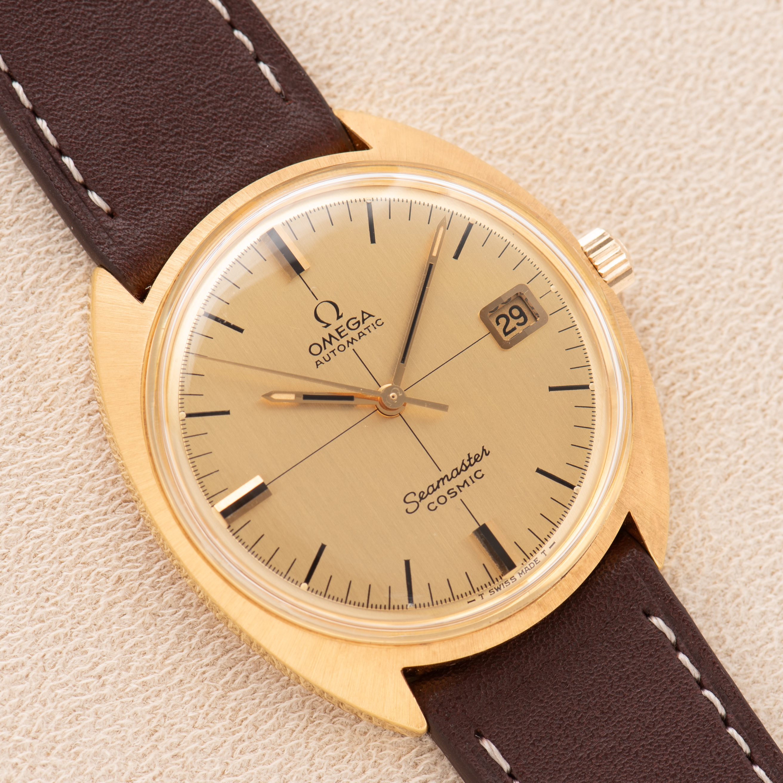 Vue de Omega Automatic Seamaster Cosmic "Crosshair" Dial réf 166.026 from 1969