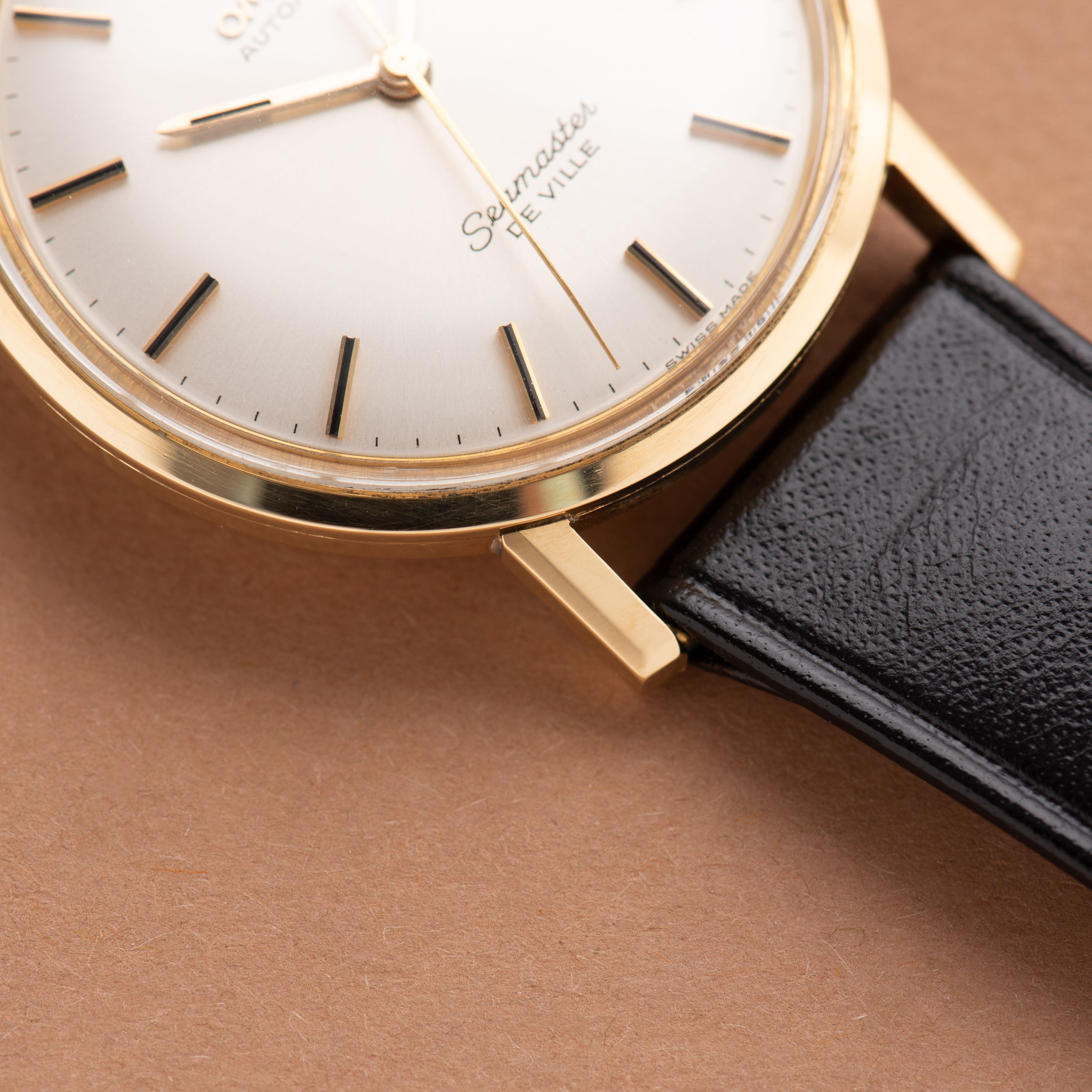 Vue de Omega Automatic Seamaster De Ville Gold 18k 0,750 réf 166.020 from 1966