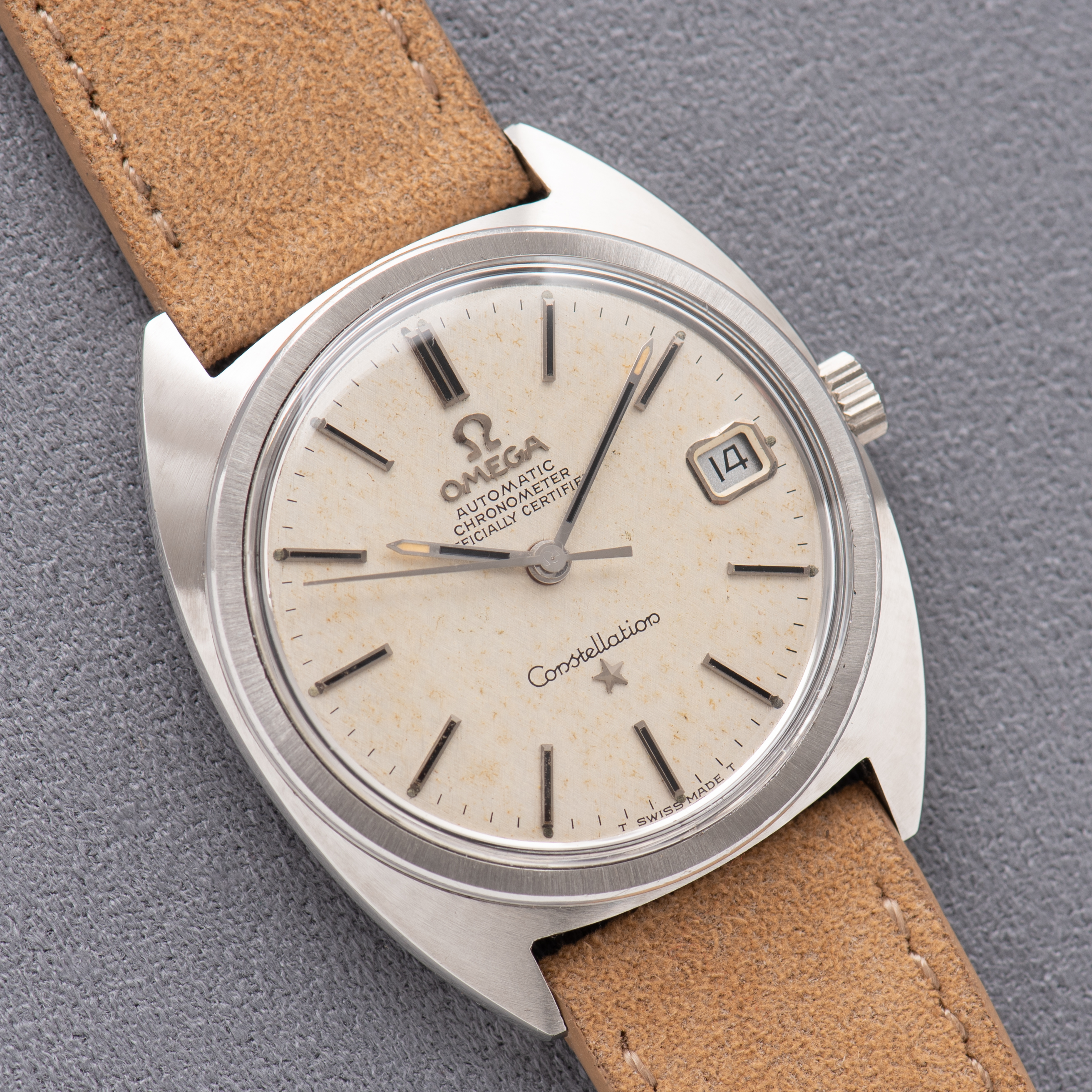 Zicht op Omega Automatische Chronometer Constellatie "Linnen wijzerplaat" Ref 168.017 Cal 564