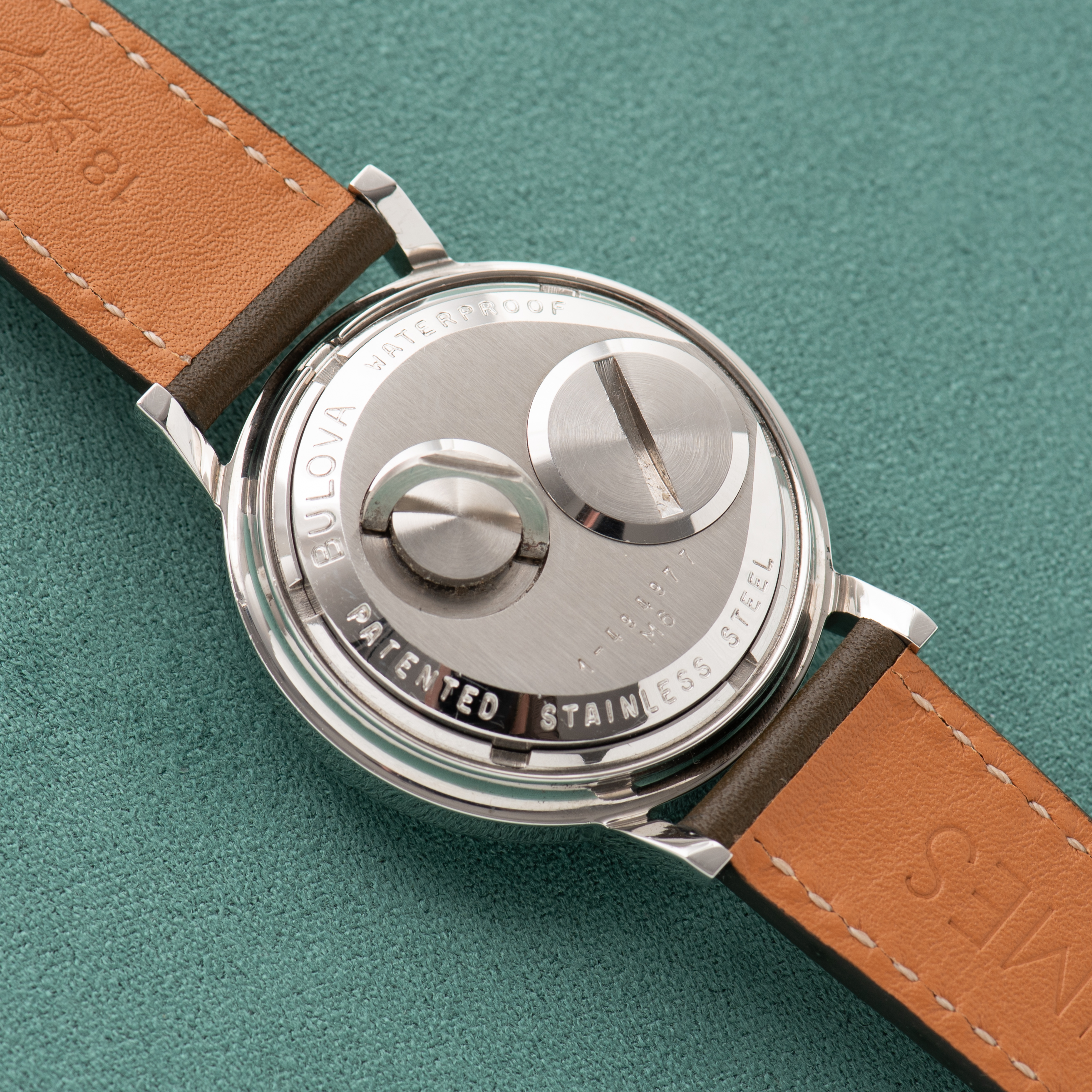 View of Bulova Accutron Réf 1-494977 M6 New Old Stock with stickers