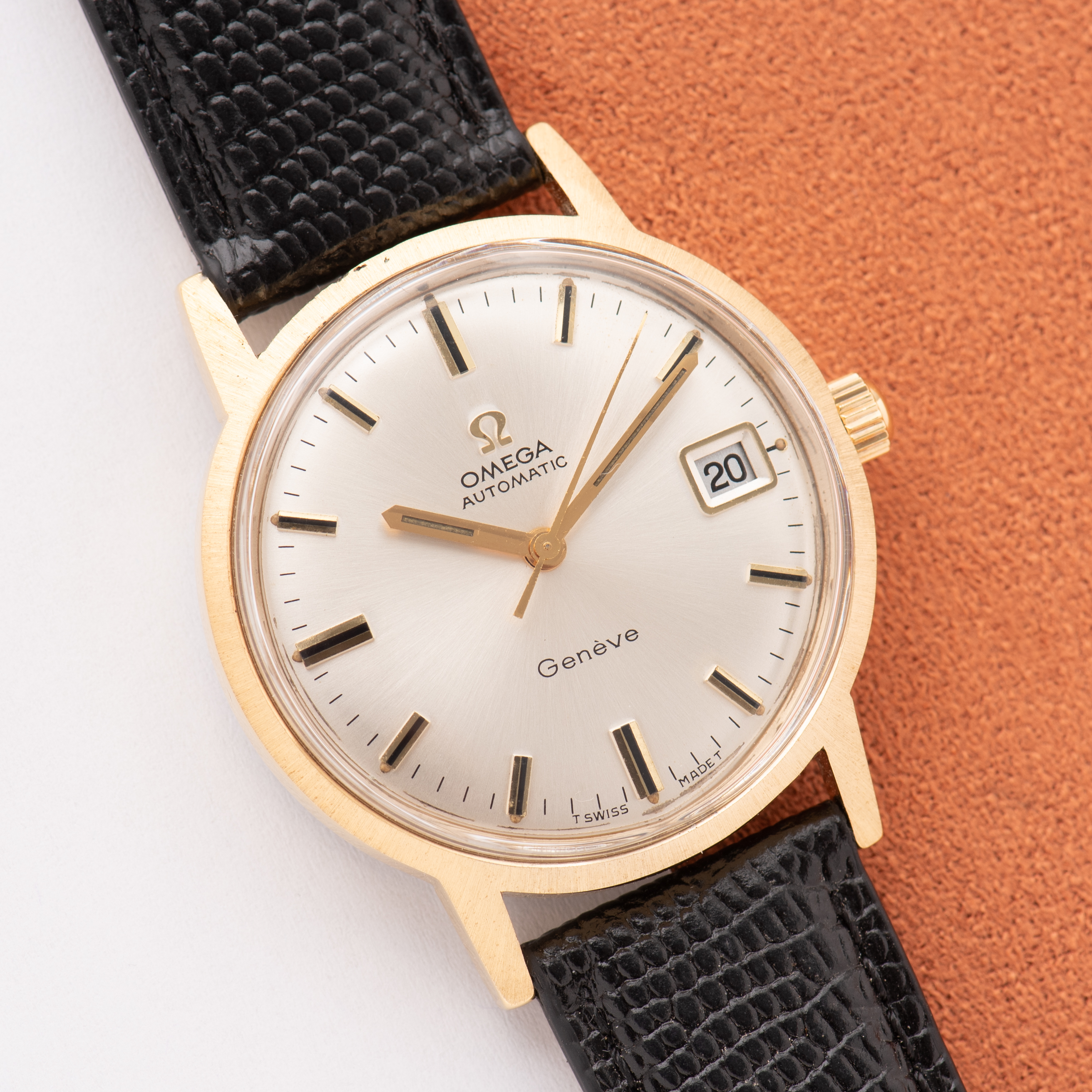 Vue de Omega Automatic Genève Date Silver/creme Dial Goldplated Réf 166.070 from 1969