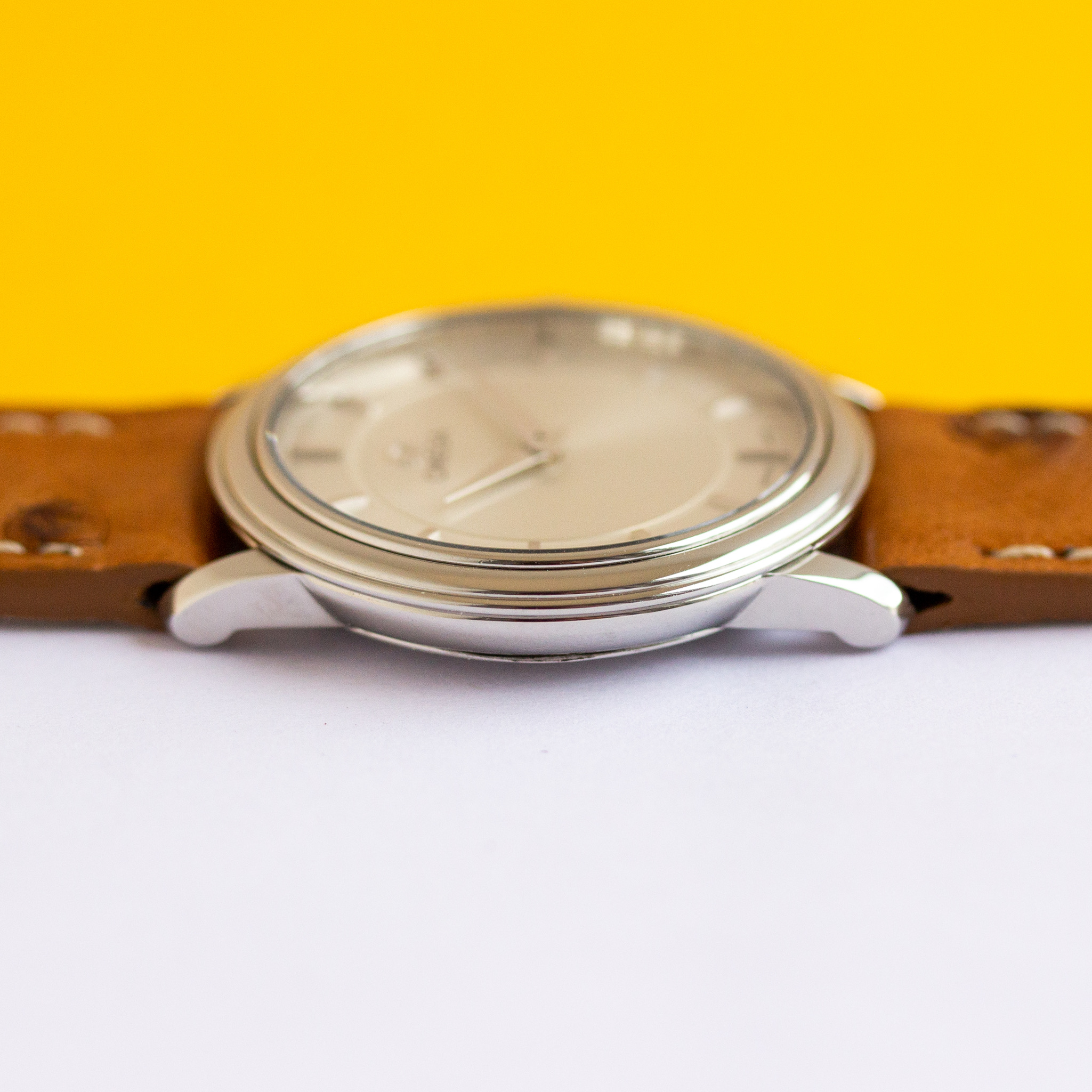View of Omega Quartz "Prestige" ref 595.1050
