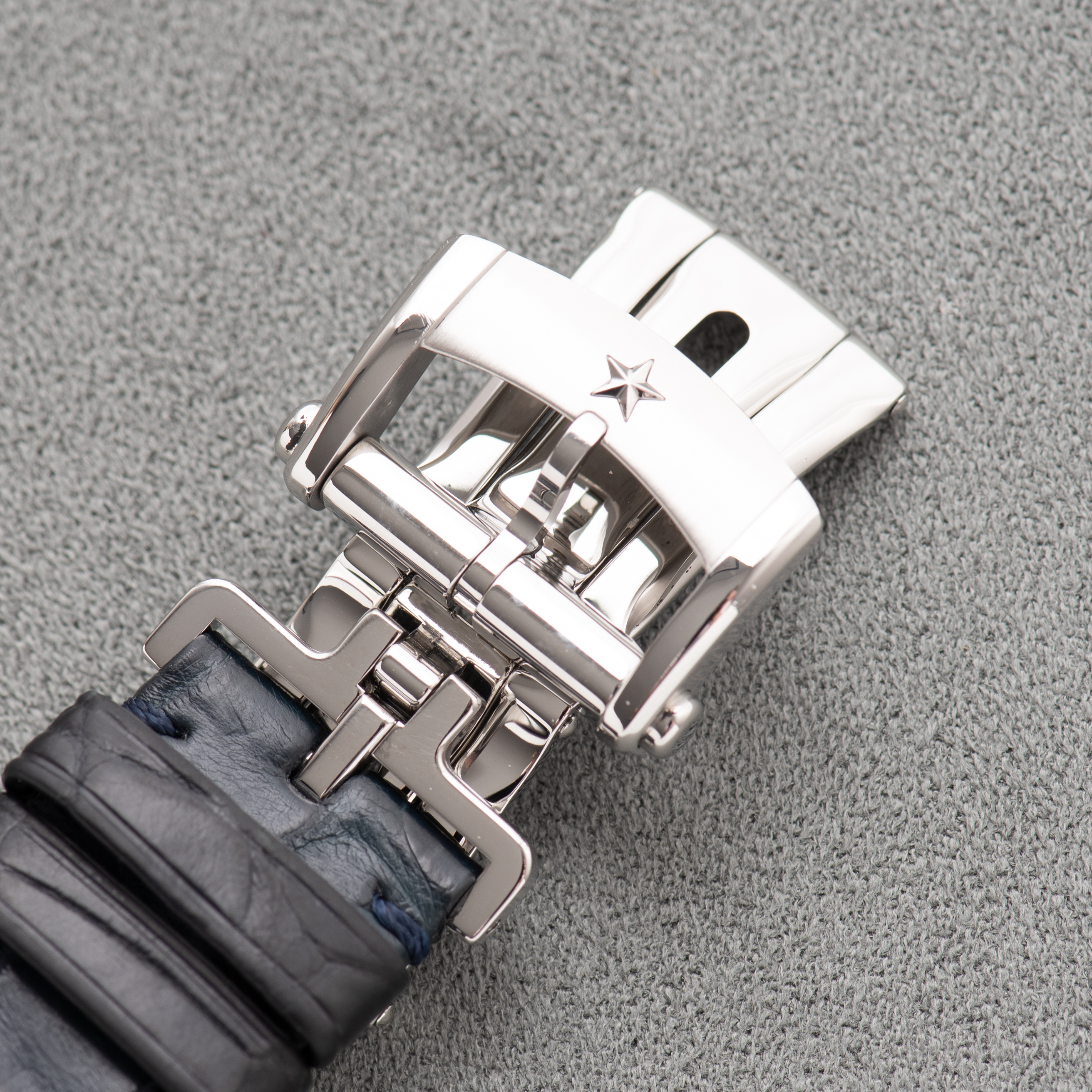 Zicht op Zenith El Primero 36'000 VpH Edition Limited "Charles Vermot" 690/1975 vanaf 2014
