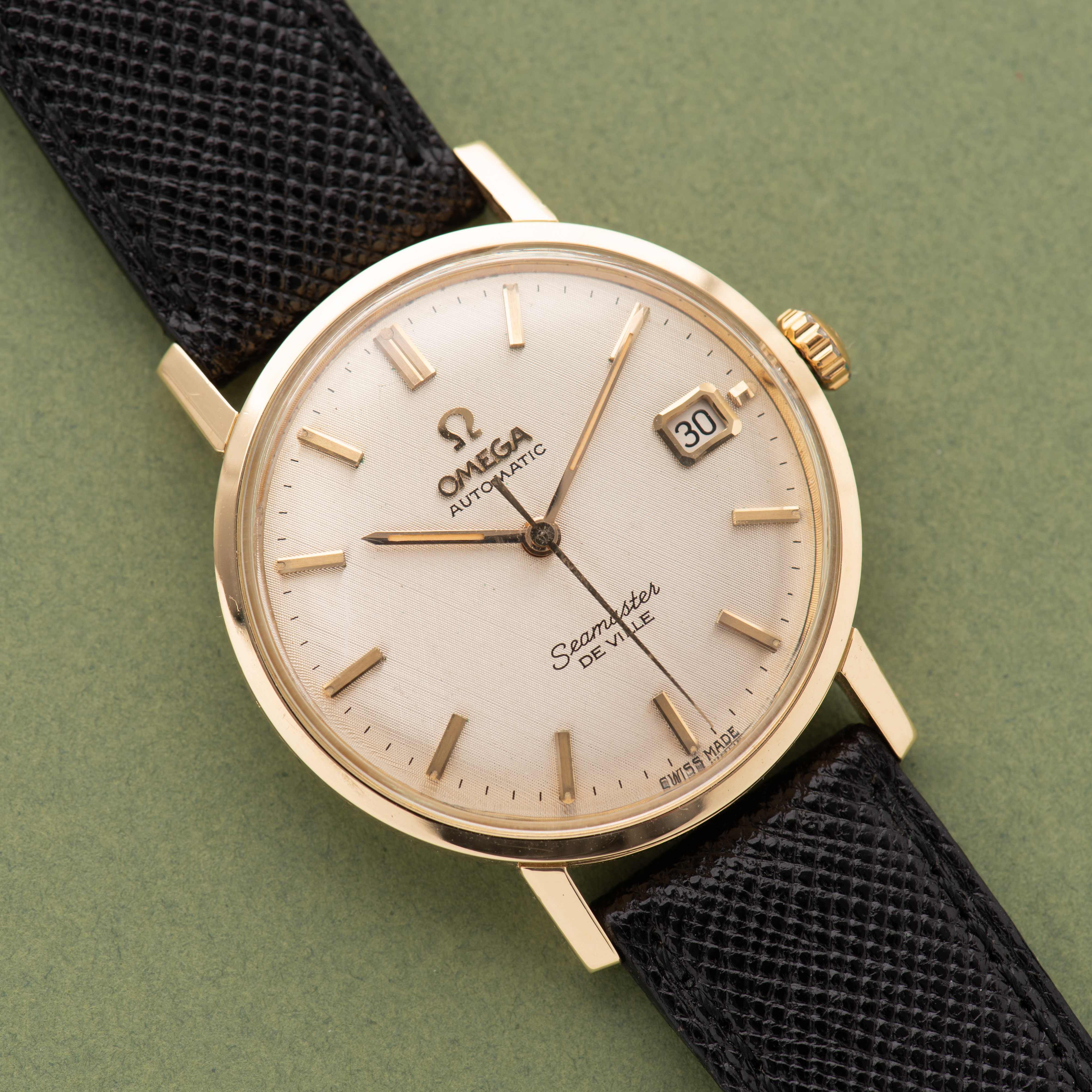 Vue de Omega Seamaster De Ville "Linen dial" réf 166.020 or 18K from 1963