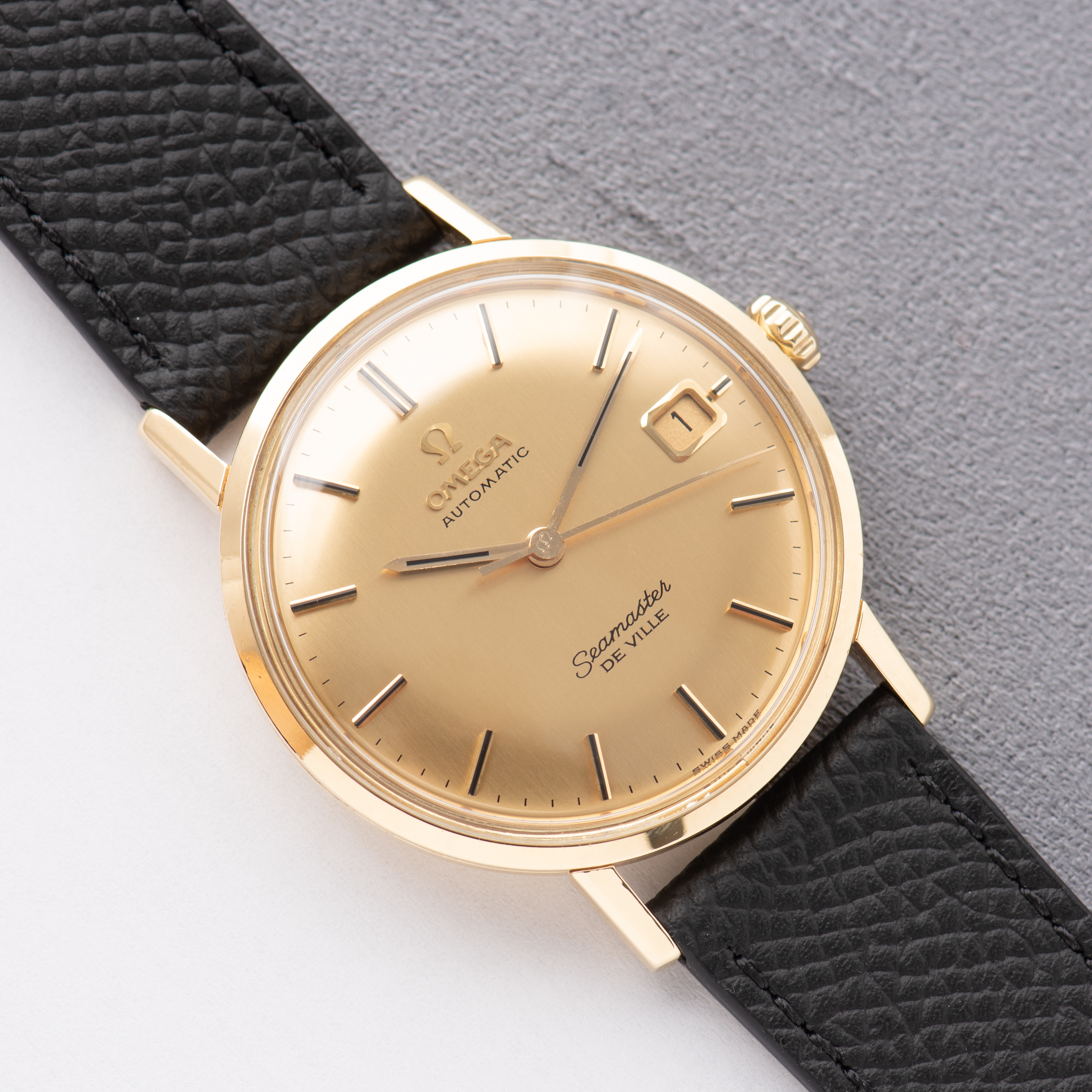 Zicht op Omega Seamaster De Ville Automatic OM Dial 18K Réf 166.020 from 1967