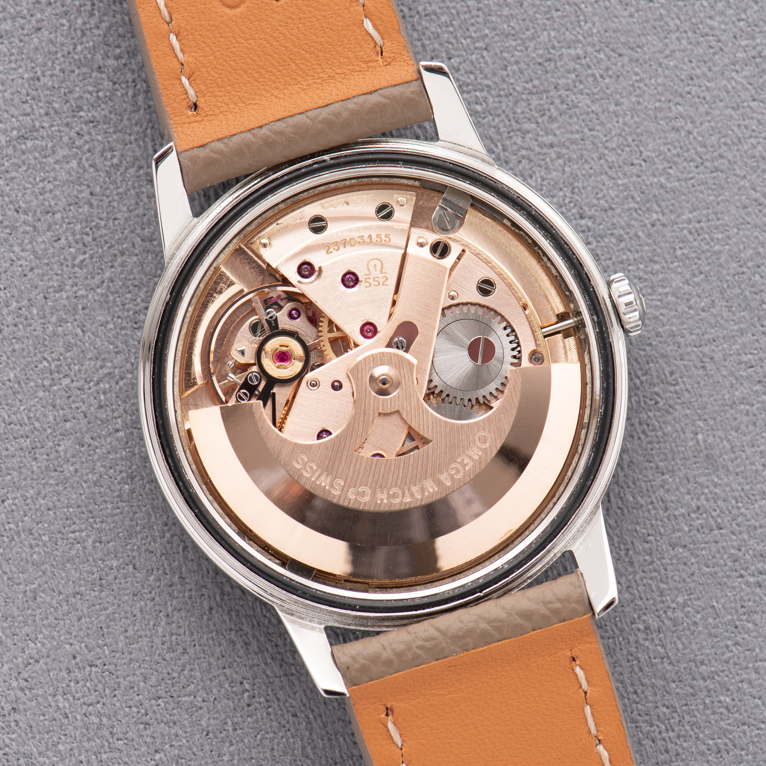 Vue de Omega Automatic Seamaster Silver Dial réf 165.002 cal 552 from 1966