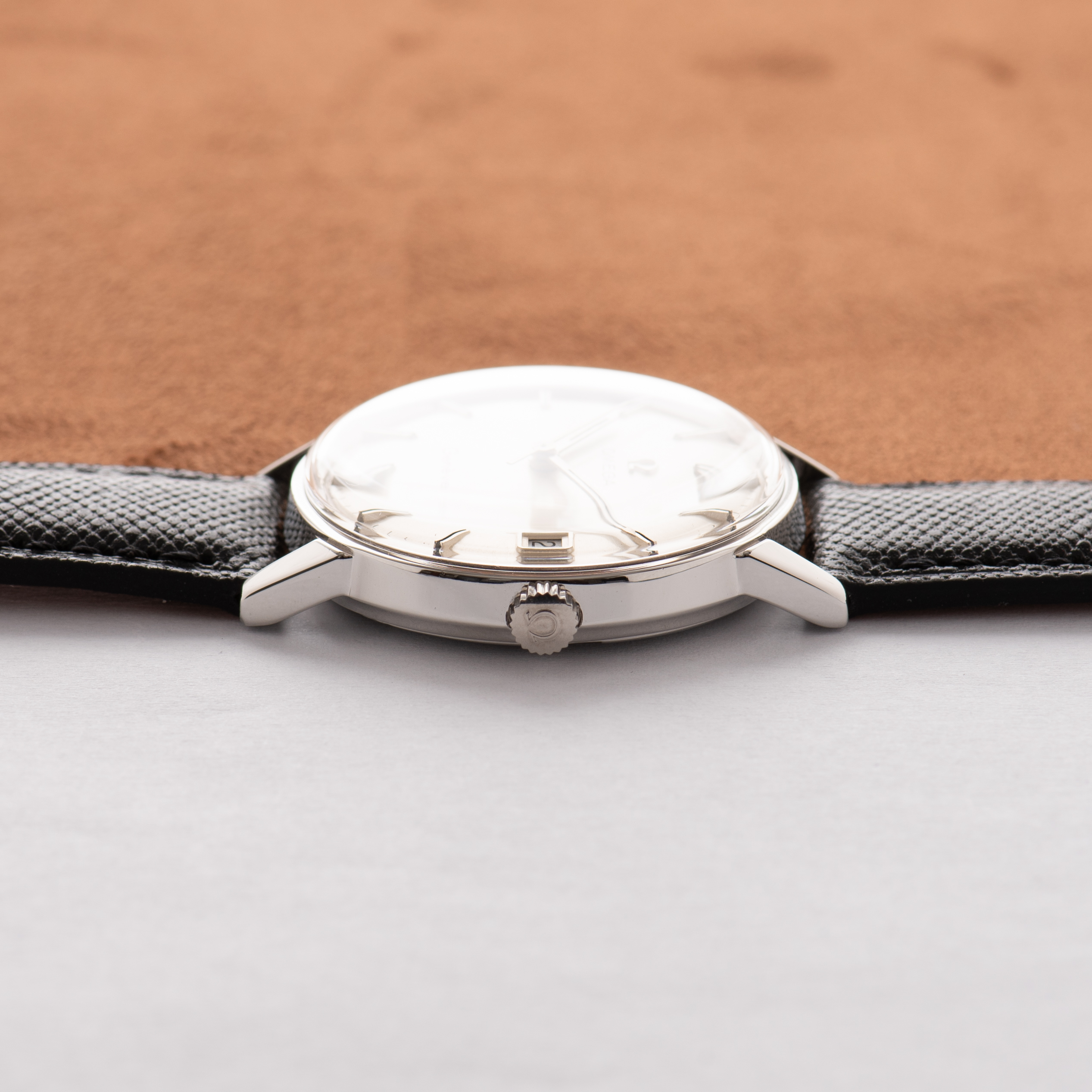 Vue de Omega Genève Date réf 136.011 from 1965
