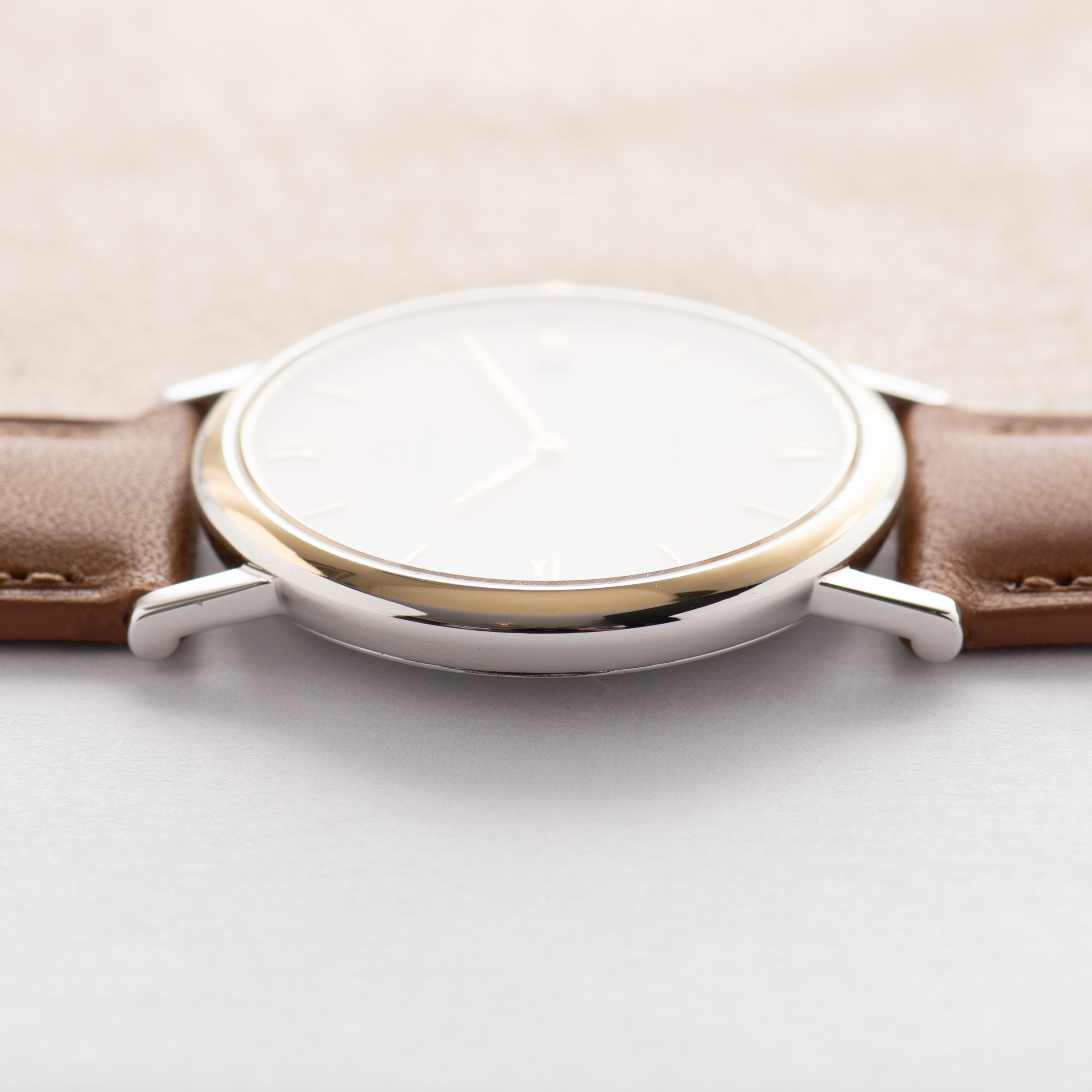 View of Omega De Ville Quartz Gold Steel Creme Dial Réf 196.2379 Full set from 1/09/1995
