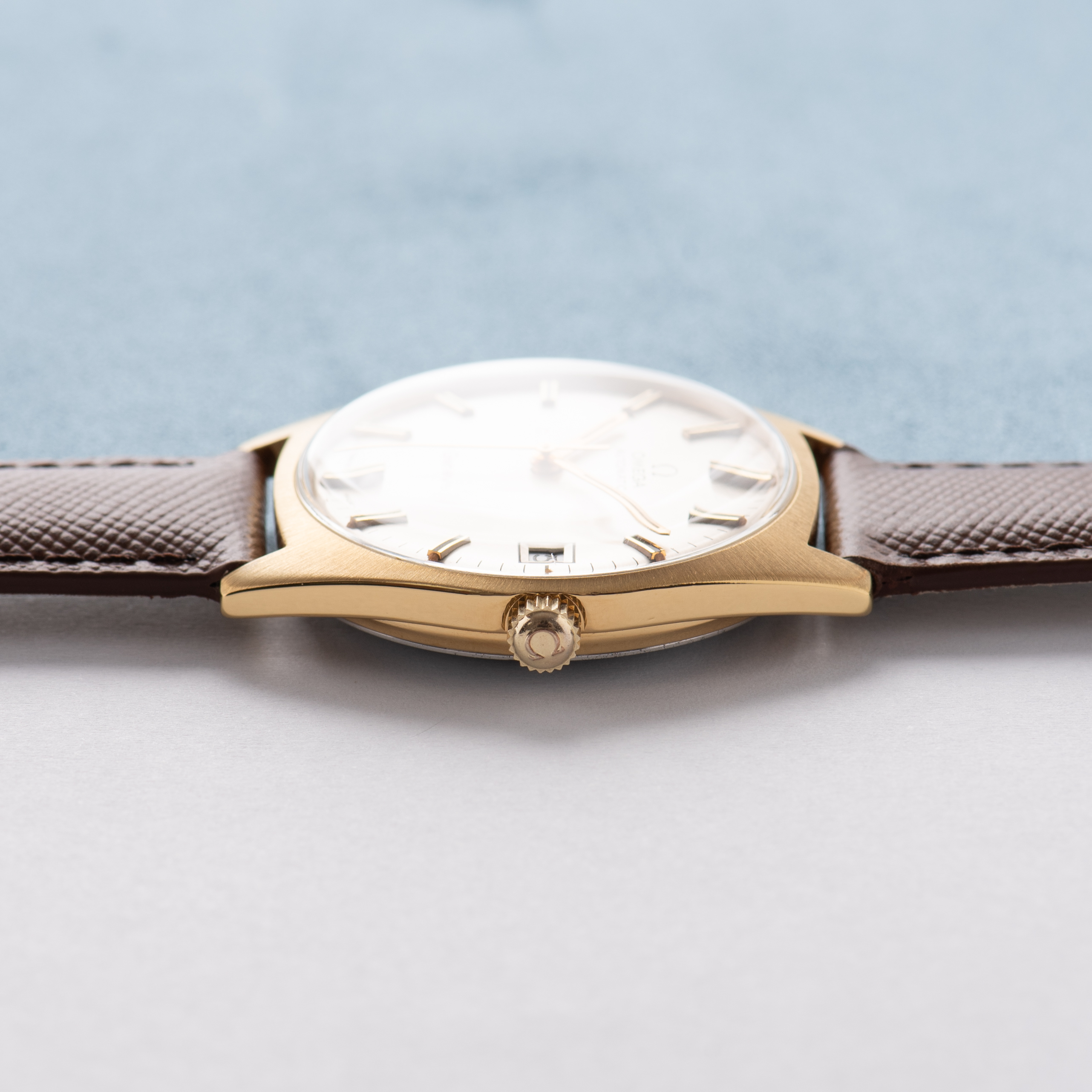 Vue de Omega Automatic Genève Silver Dial GoldPlated Réf 166.041 from 1969