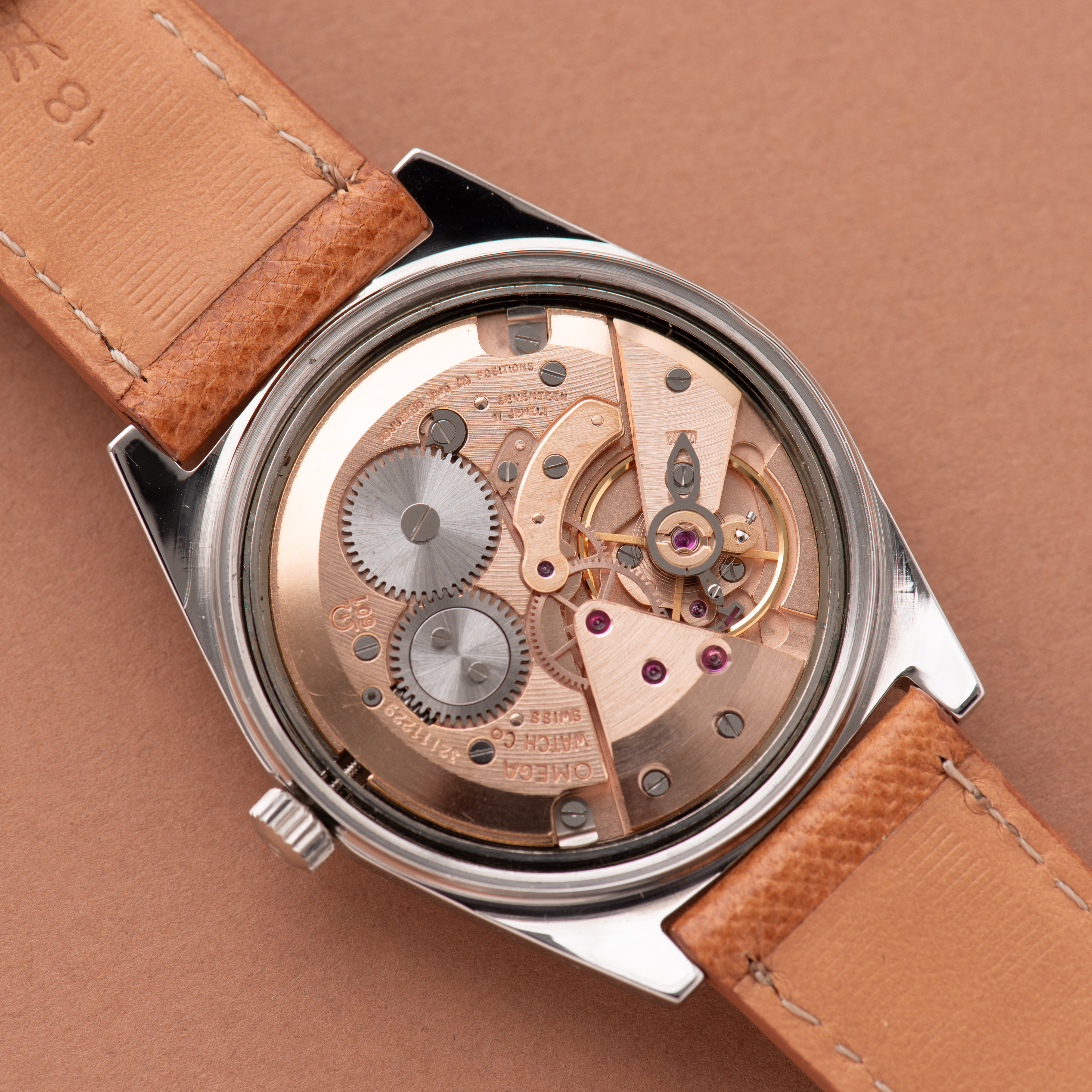 View of Omega Genève mécanique réf 135.041 cal 601 from 1970