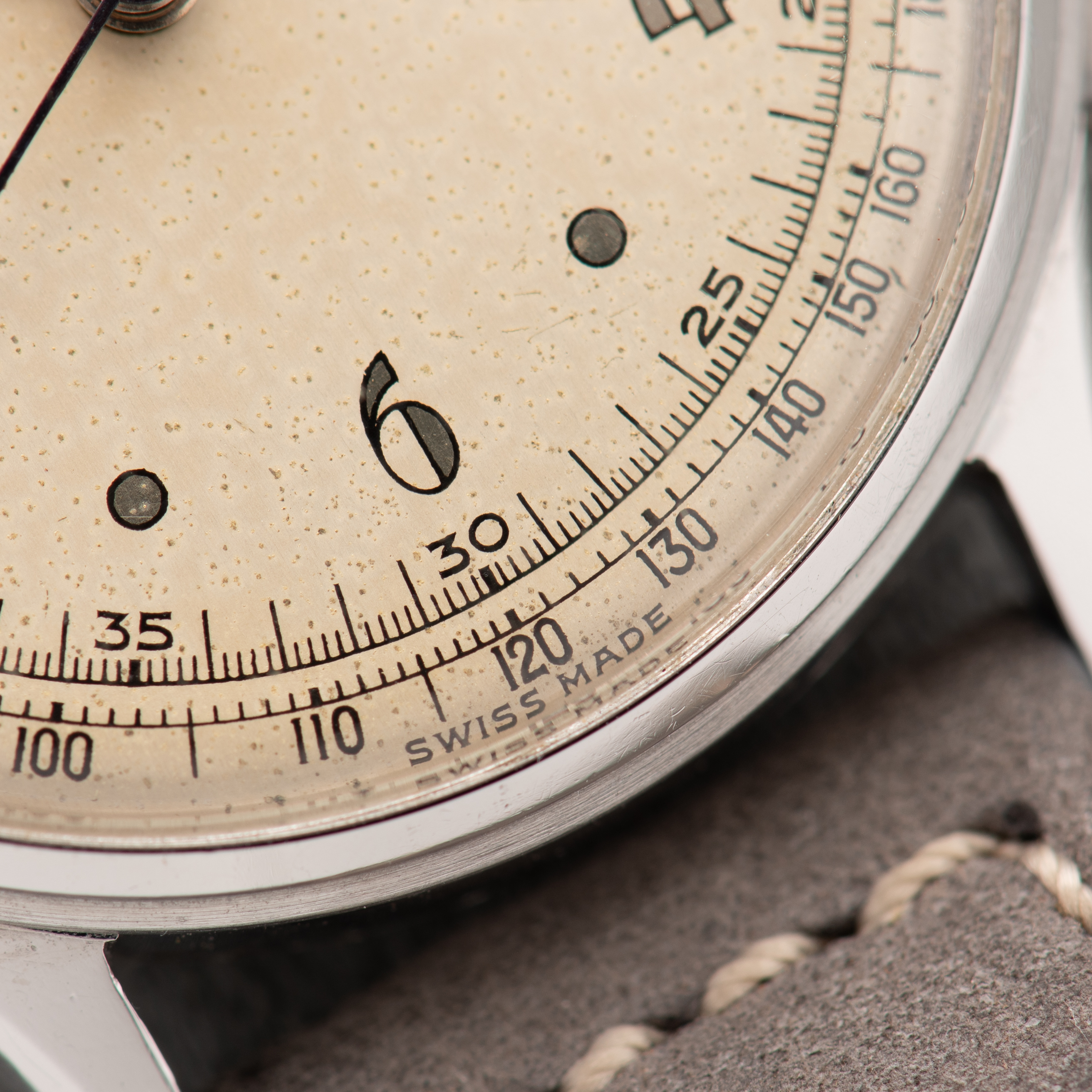 Vue de Breitling Premier Chronograph Unpolished Crème Dial Venus 150 Réf 789 from 1950