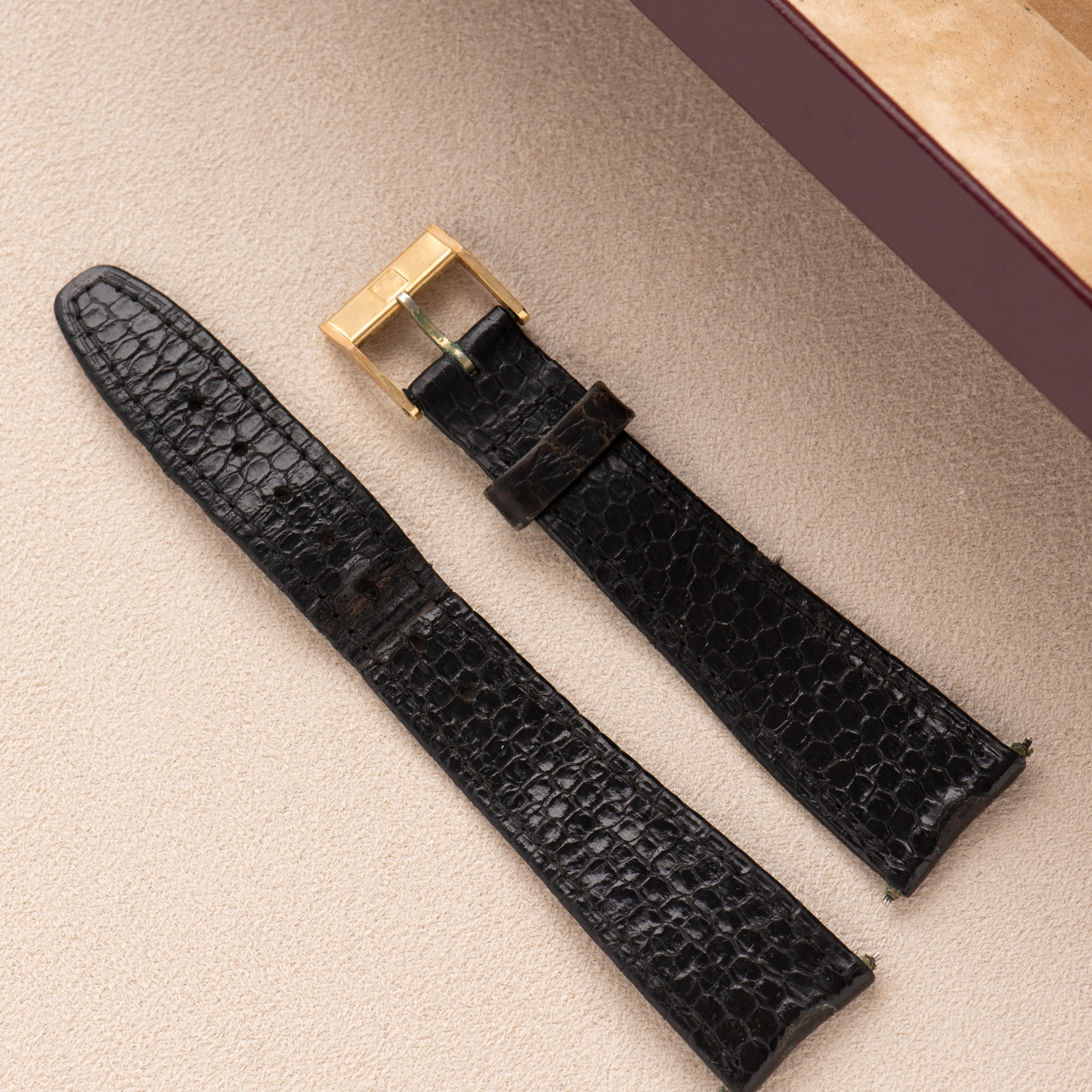 View of Zenith Quartz Date GoldPlated