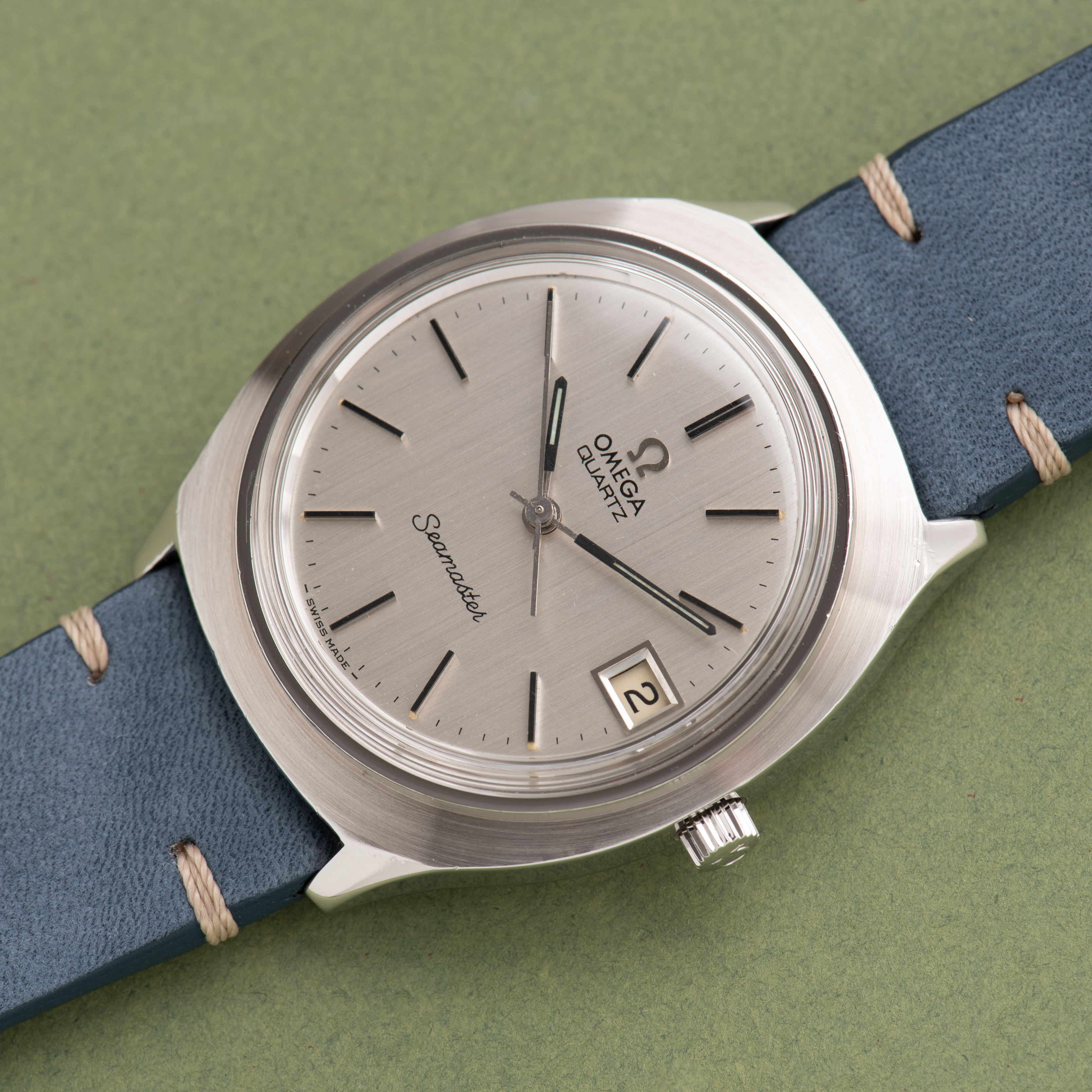 Vue de Omega Quartz Seamaster Silver dial réf 196.0072 from 1977