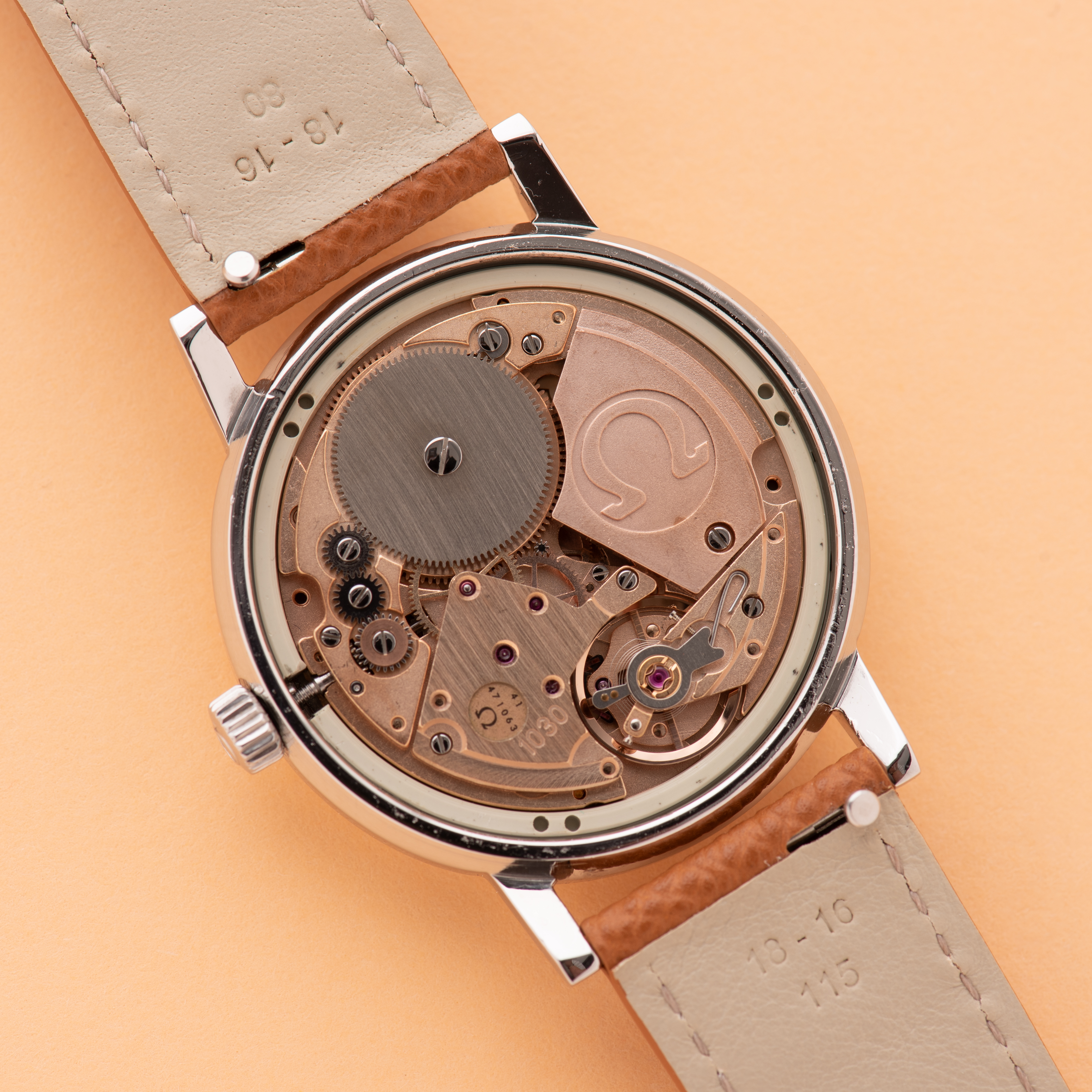 Vue de Omega Genève Date Silver dial réf 136.0104 from 1978