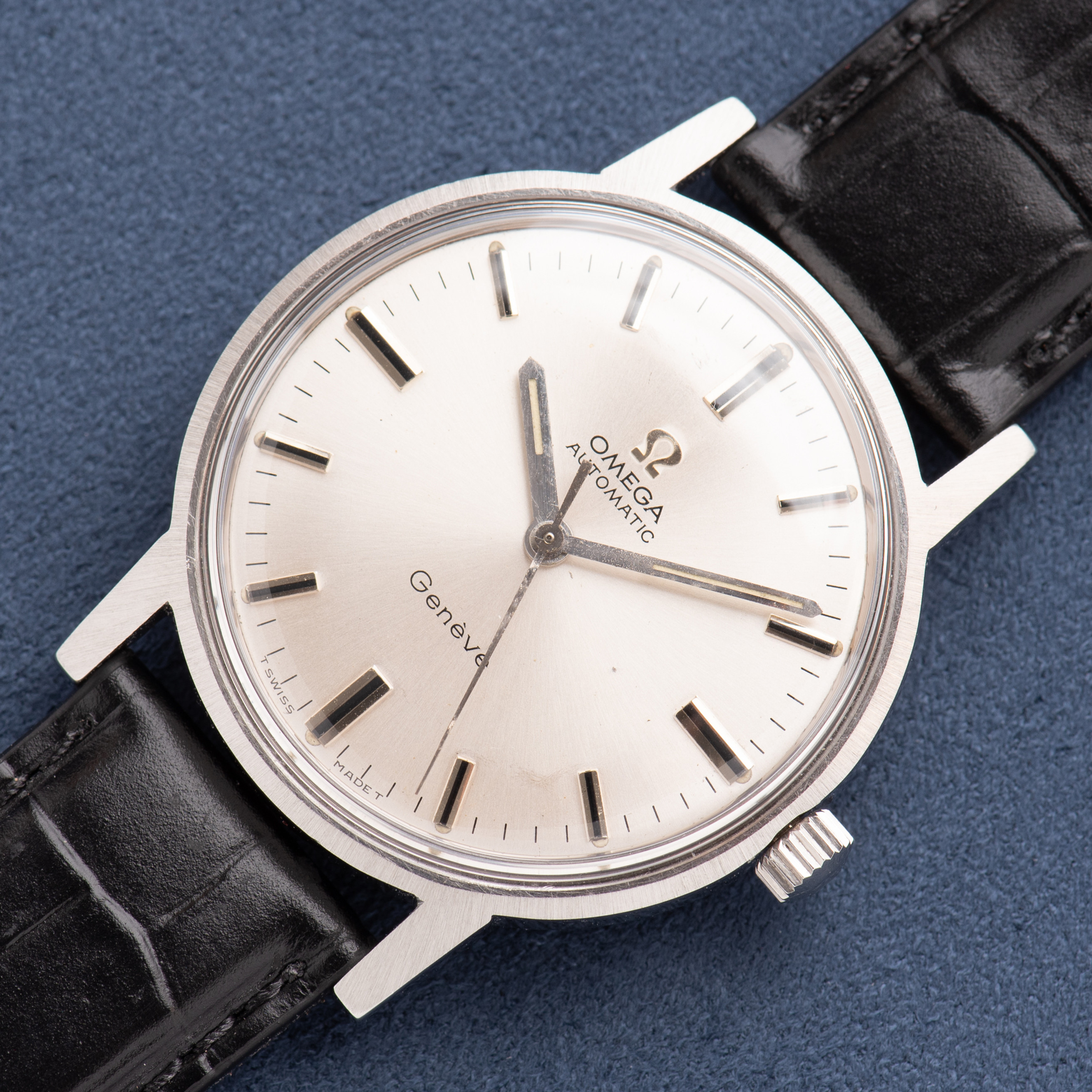 View of Omega Automatic Genève Silver Dial — Réf. 165.070 — 1968