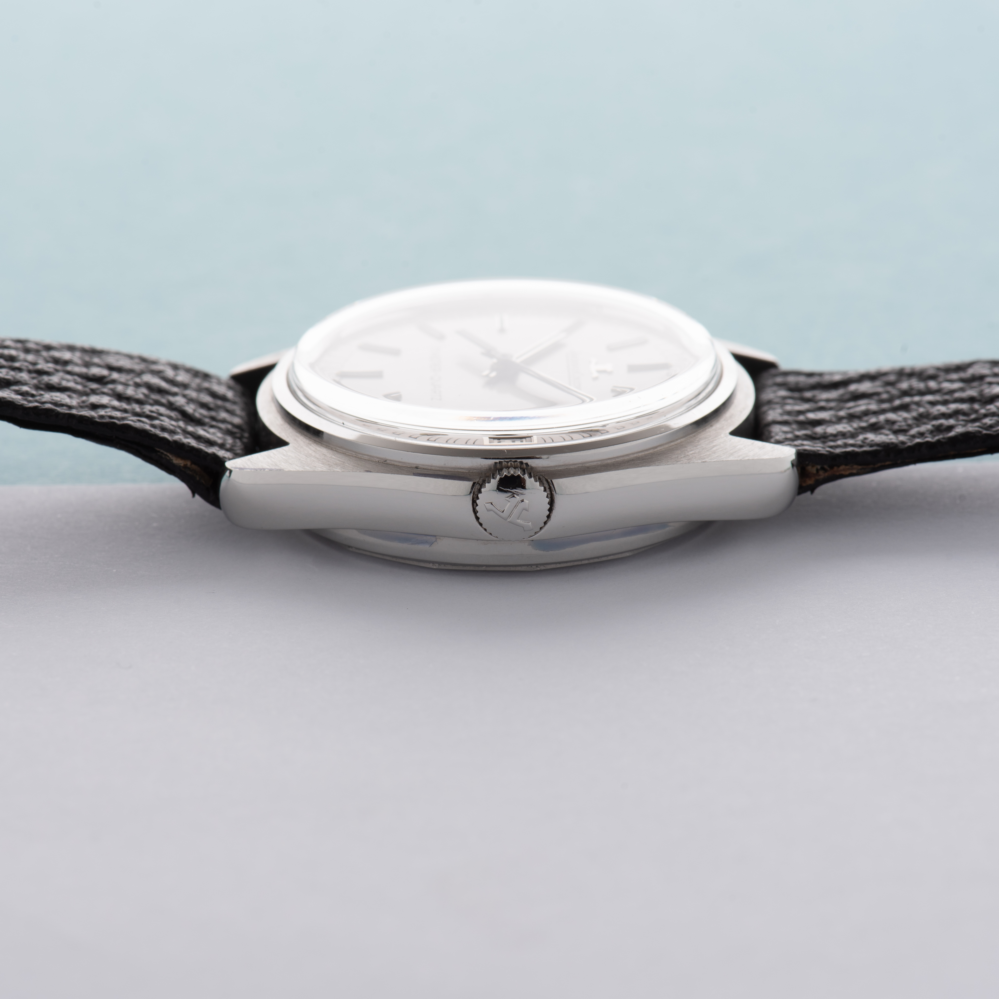 Vue de Jaeger LeCoultre Master-Quartz réf 23303-42