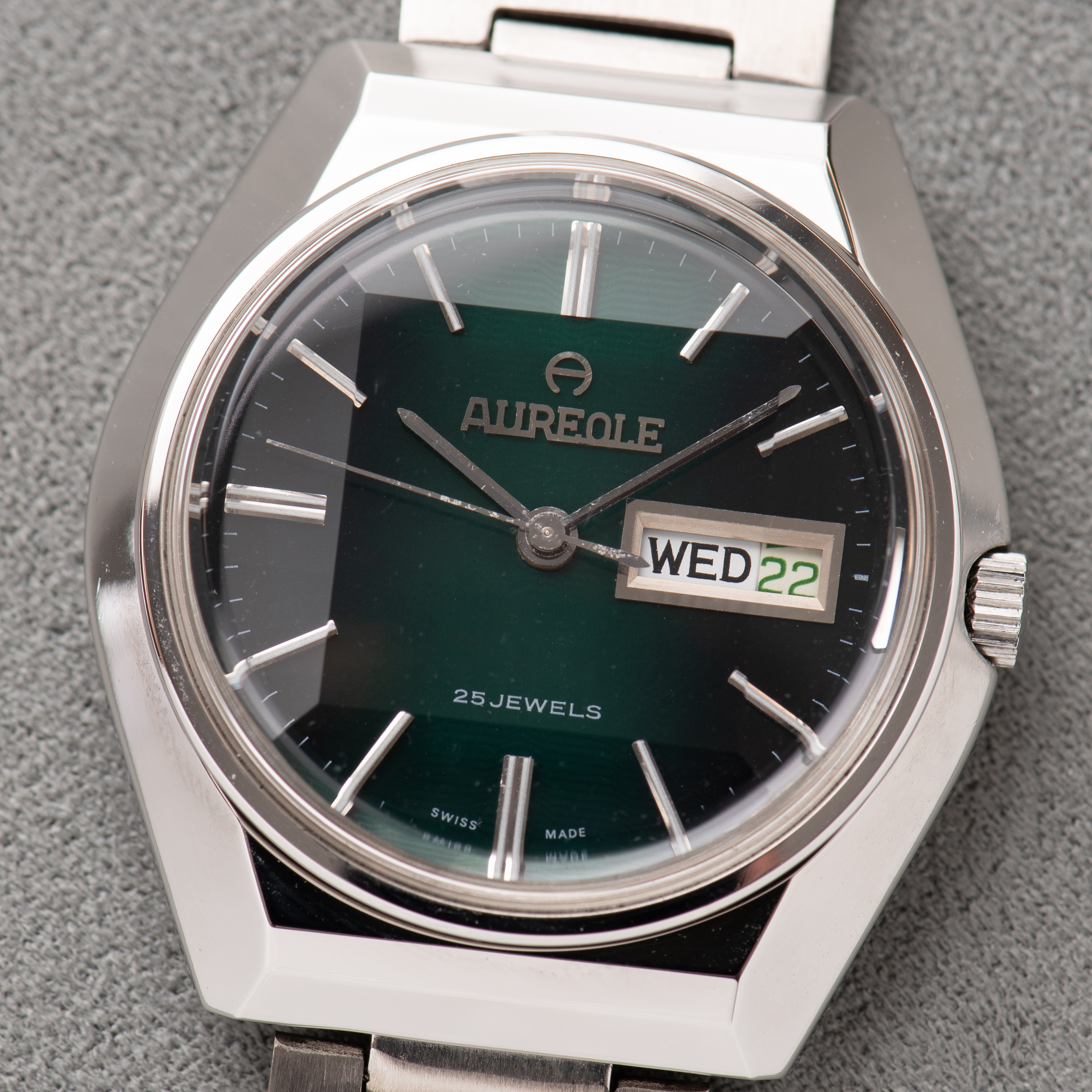 Zicht op Aureole 25Jewels Day-Date AS 2066 NEW OLD STOCK