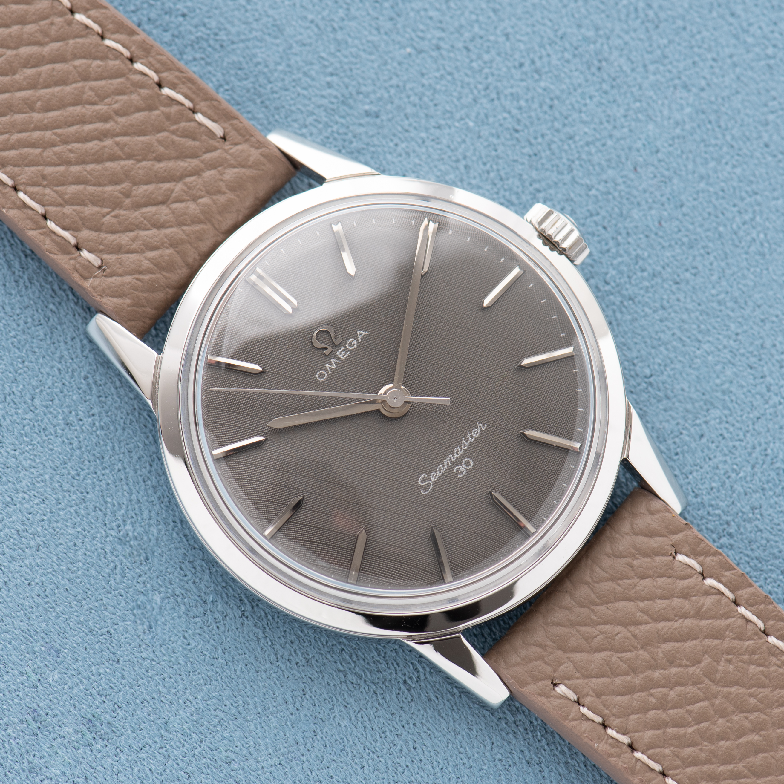 Vue de Omega Seamaster 30 "Grey Linen Dial" Réf 135.003 from 1962