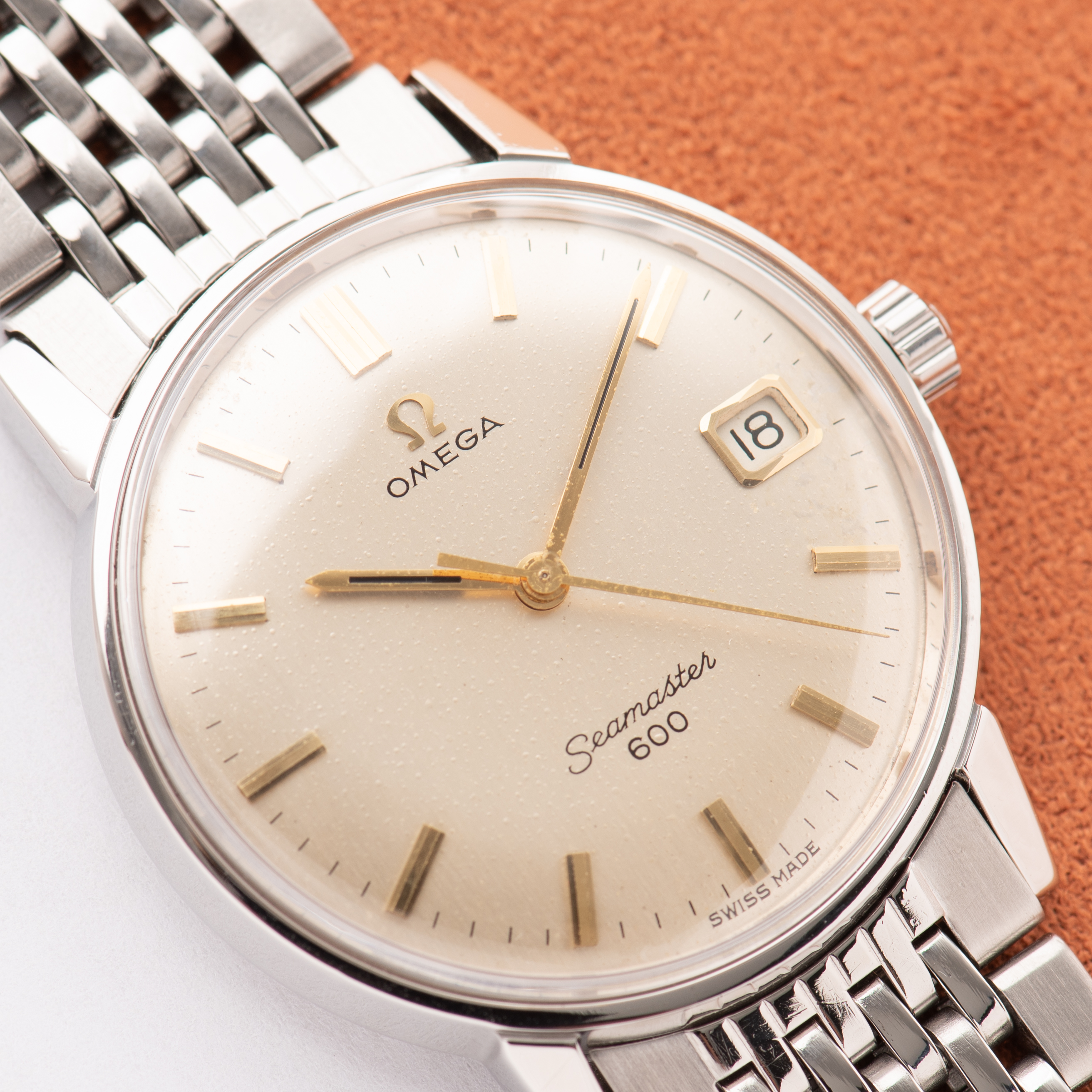 Vue de Omega Seamaster 600 réf 136.011 with Omega Milanese Mesh from 1967
