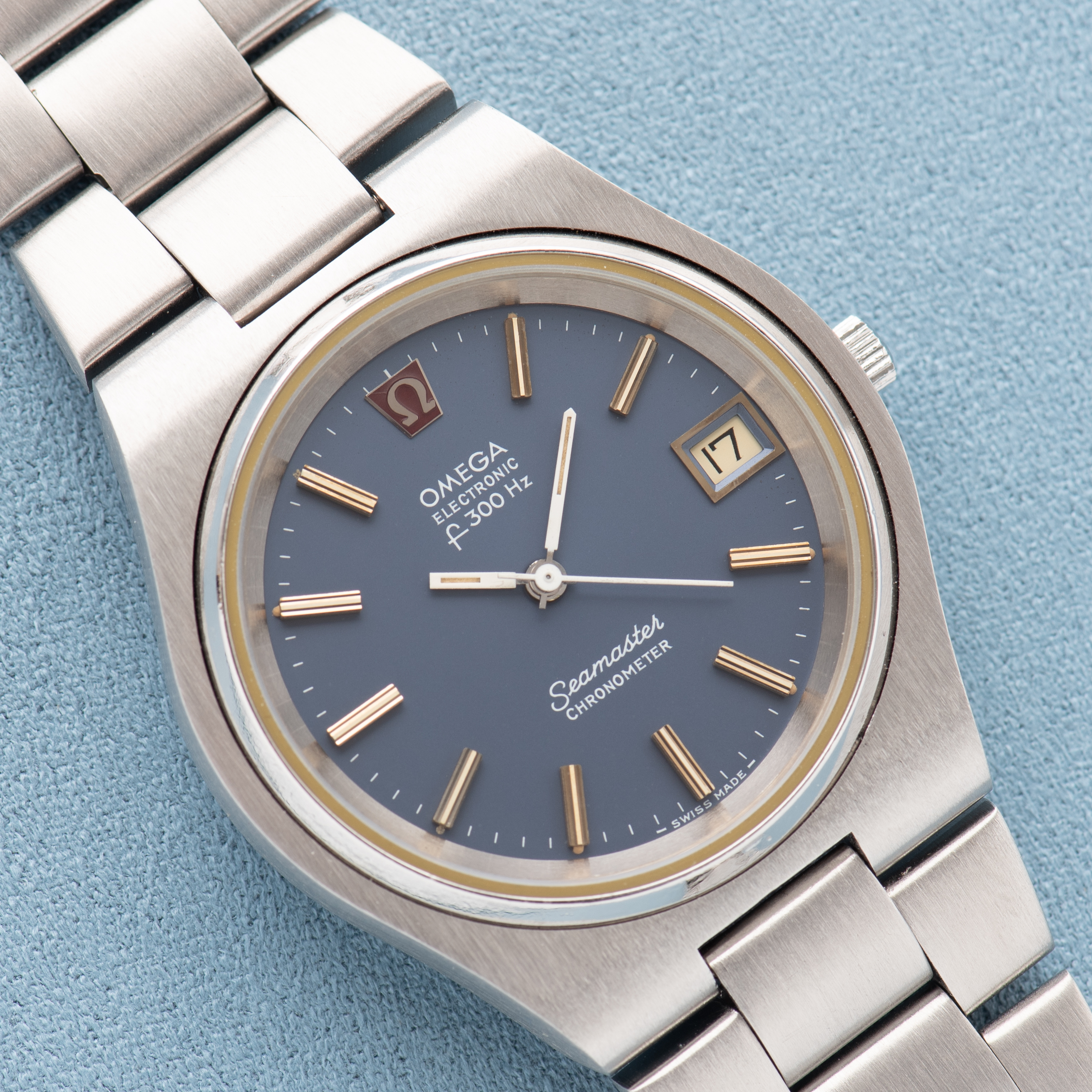 Vue de Omega Electronic F300Hz Seamaster Chronometer Blue Dial Réf 198.0044 from 1970