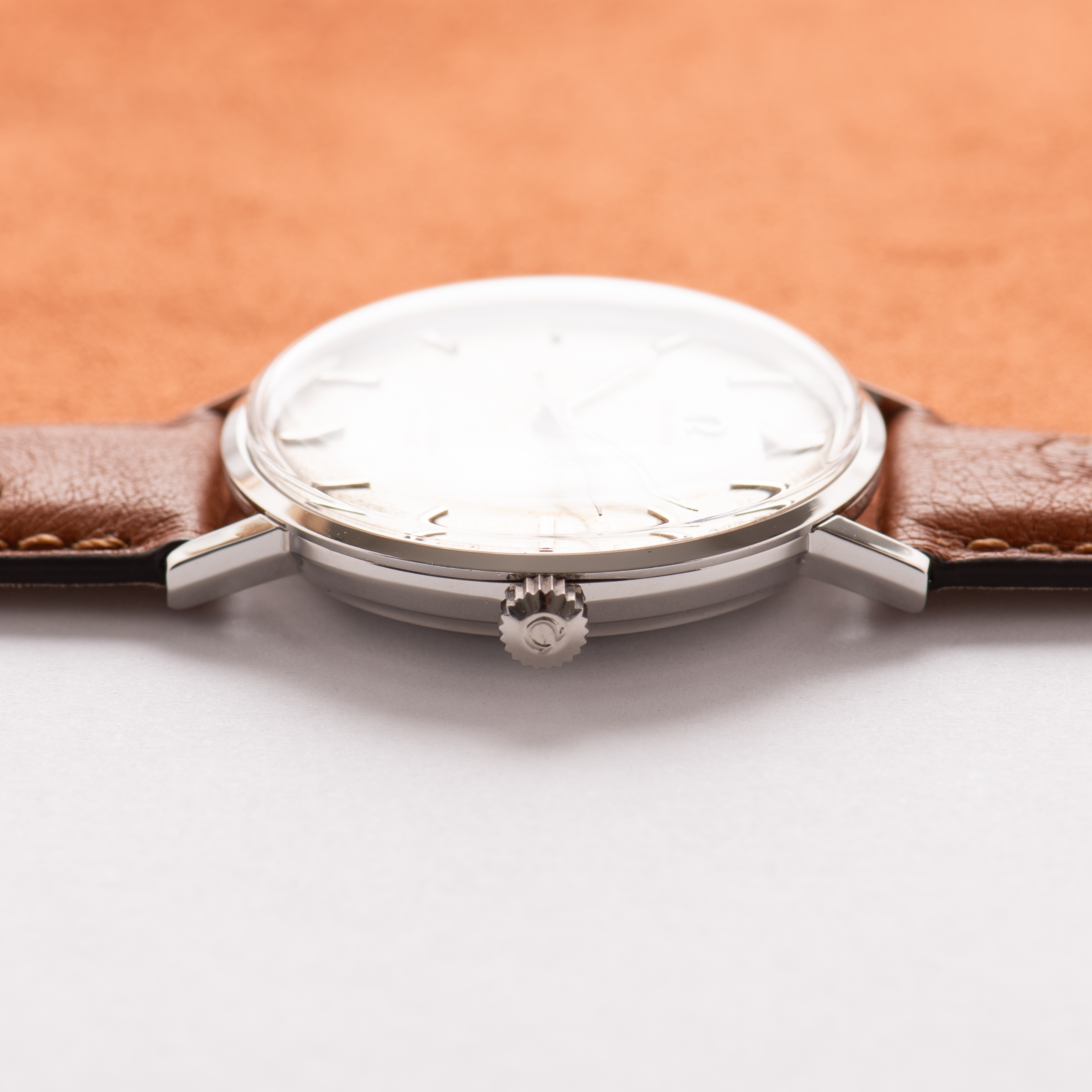 Vue de Omega Seamaster De Ville Silver Patina Dial Réf 14765-1SC from 1962