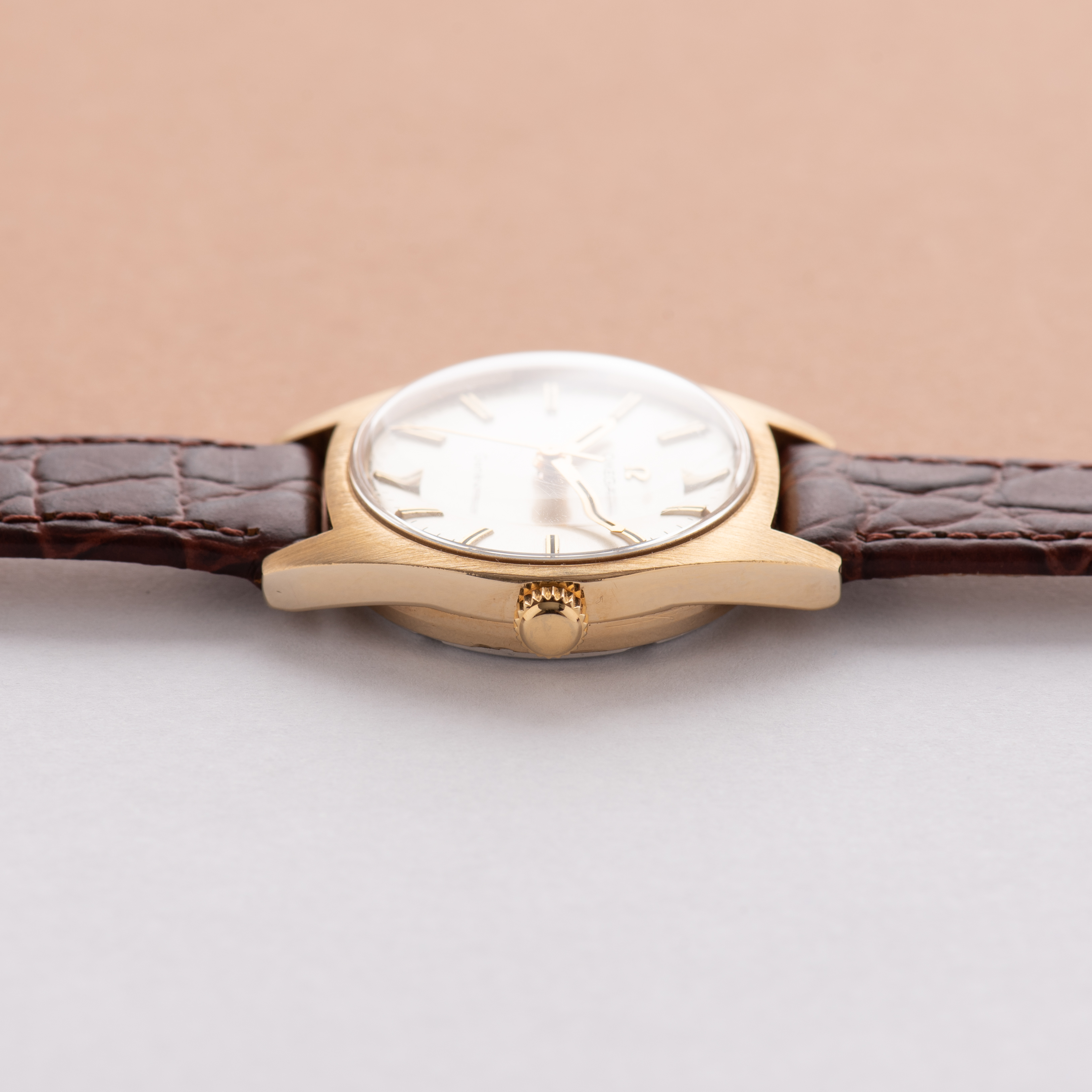 Zicht op Omega Geneve ref 535.014 cal 630 uit 1969 met doos