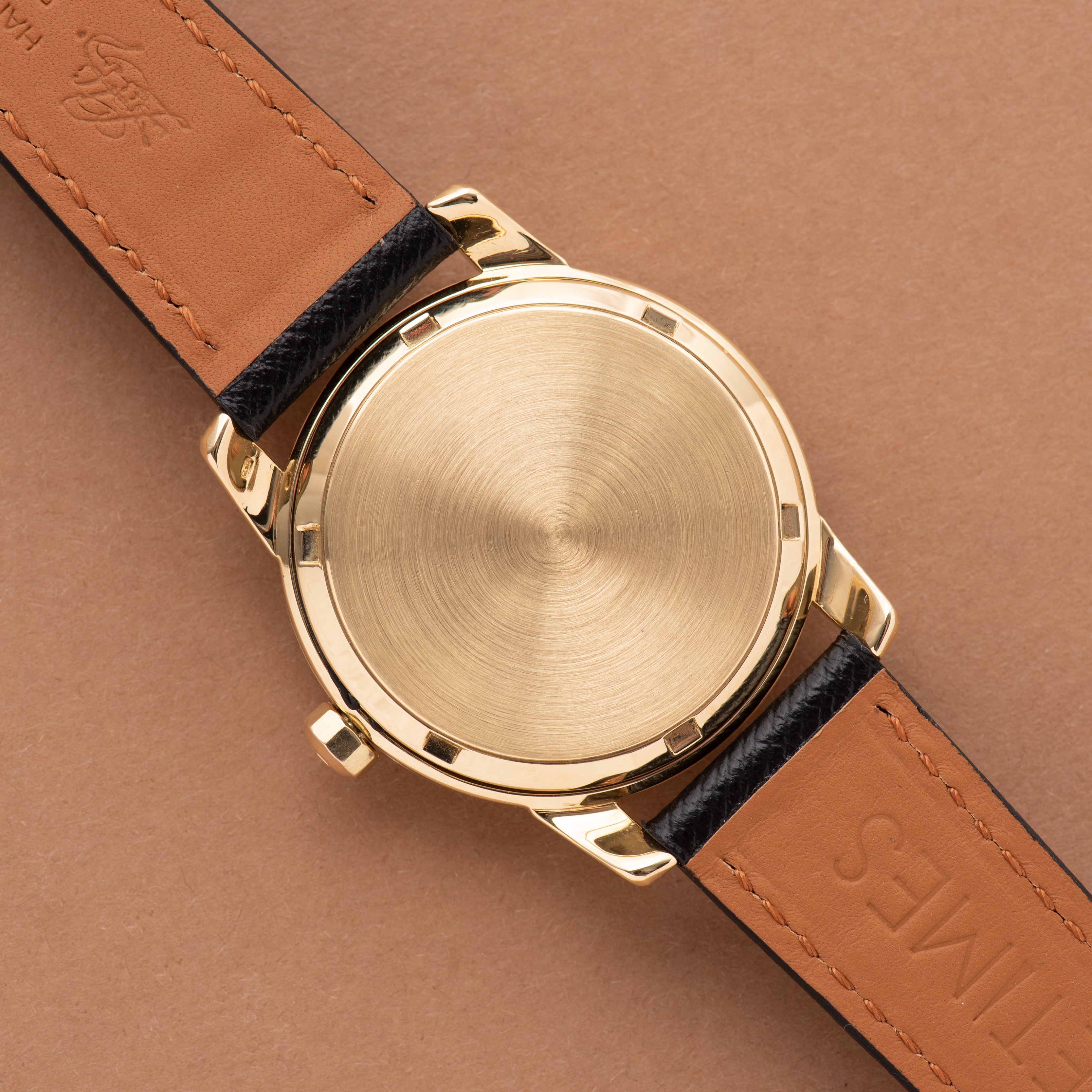 View of Omega Seamaster Automatic Bumper Beefy Lugs Gold 18K from 1952 Réf 2577-2520