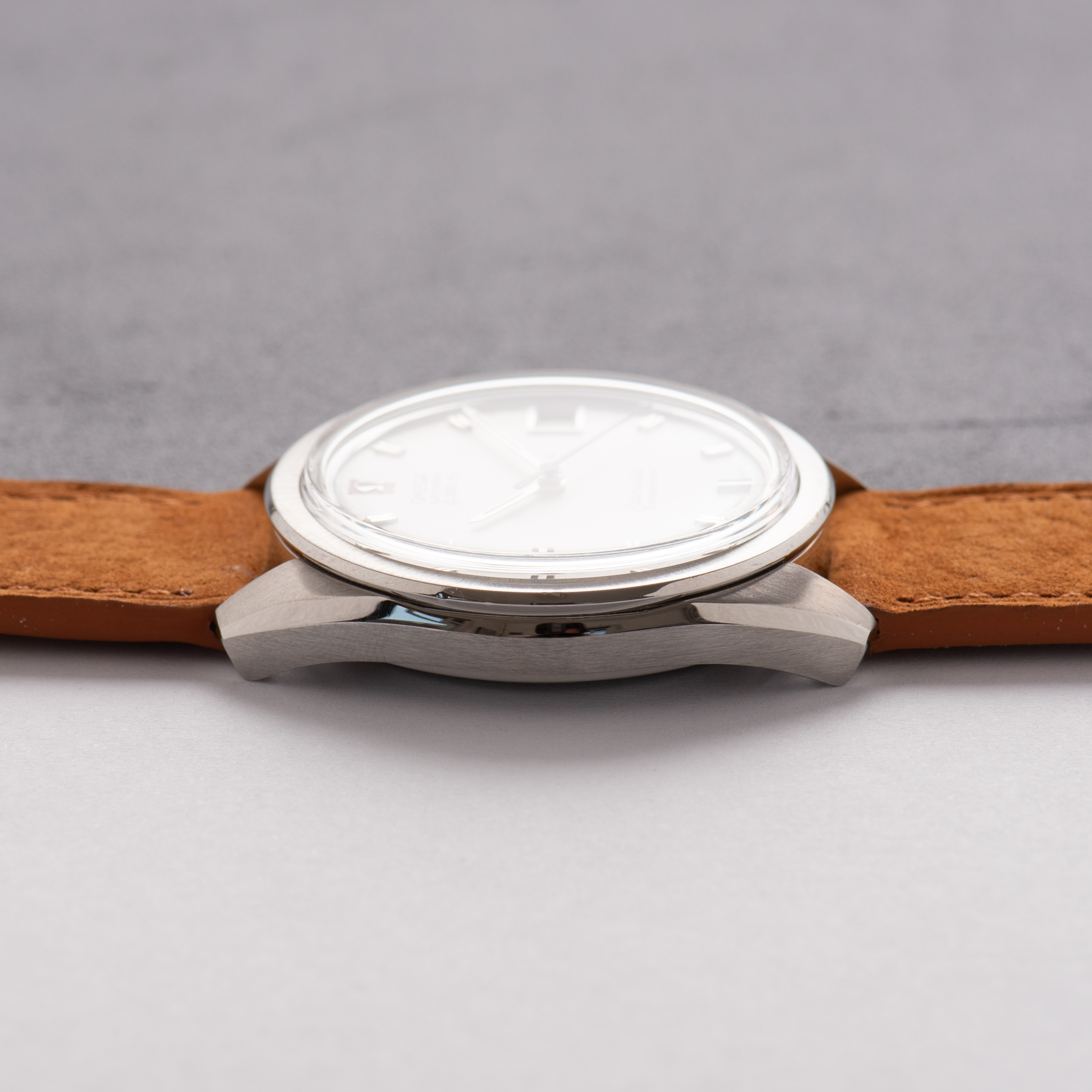 Vue de Omega Electronic Seamaster Chronometer F300 Hz Silver Dial from 1972 Réf 198.001