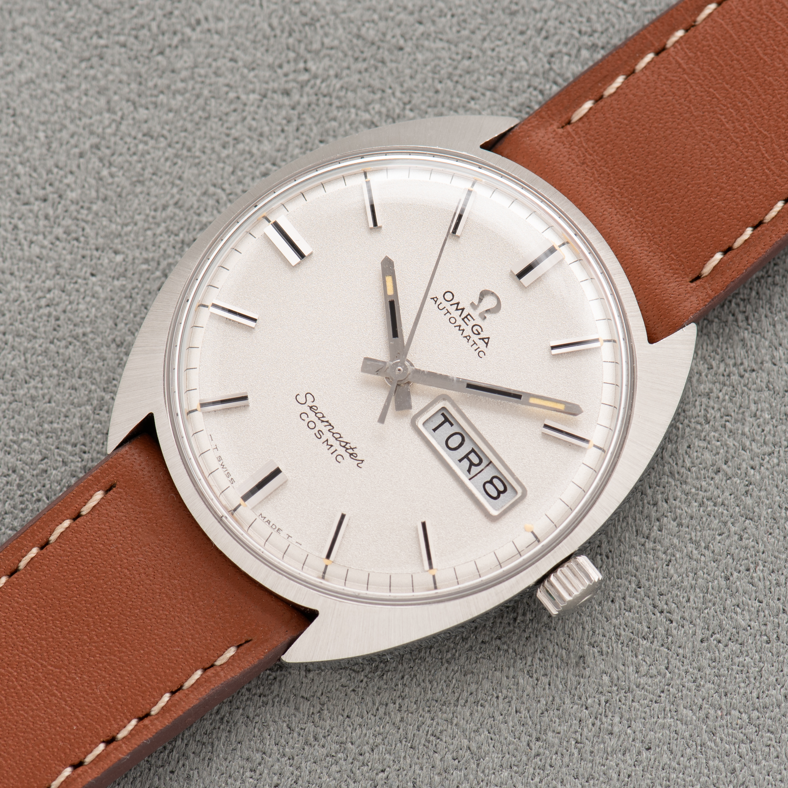 View of Omega Automatic Seamaster Cosmic Day Date Automatic cal 752 Réf 166.036