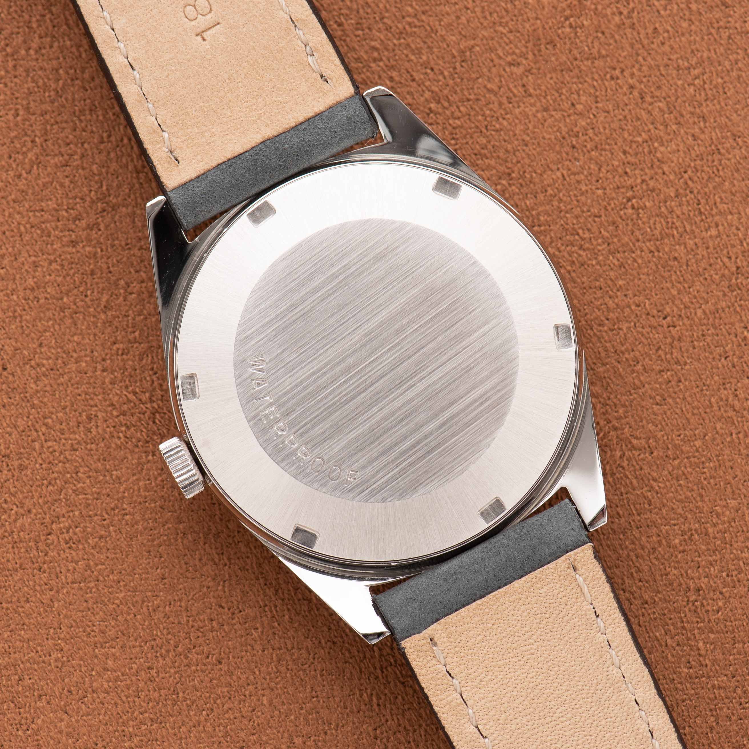 Zicht op Omega Automatic Genève Silver Dial ref 166.041 uit 1969