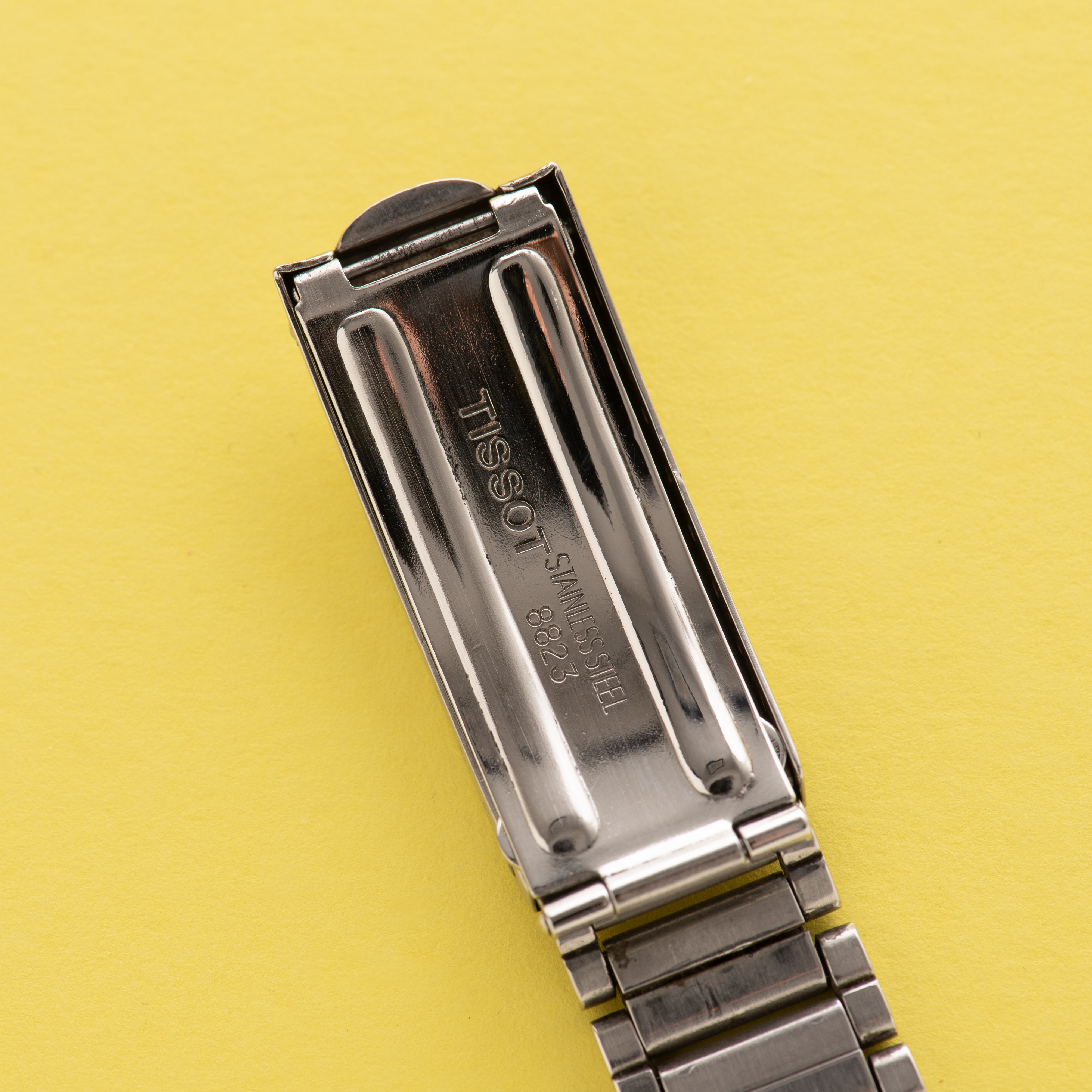 Zicht op Tissot Swiss Automatic T12 ref 44644 cal 2481
