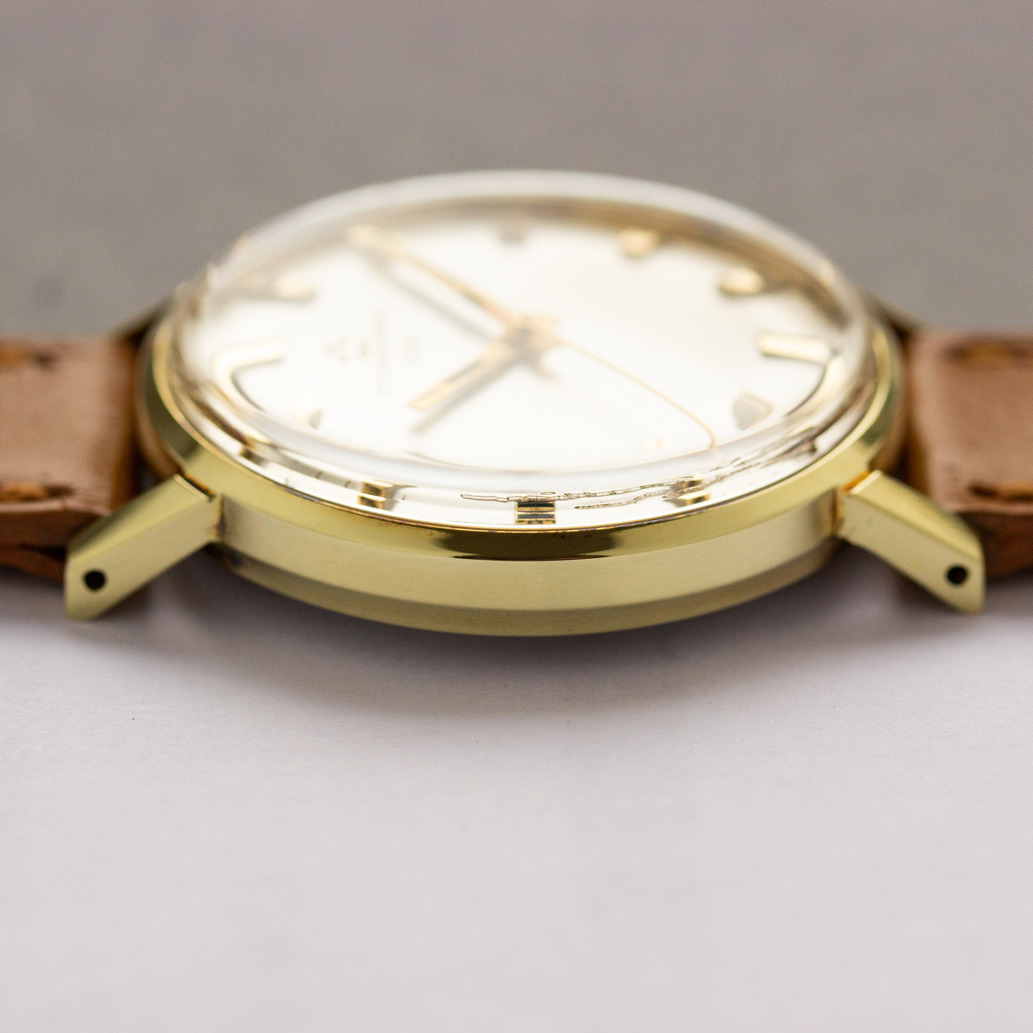 Zicht op Eterna-Matic 1000 cal 1579K