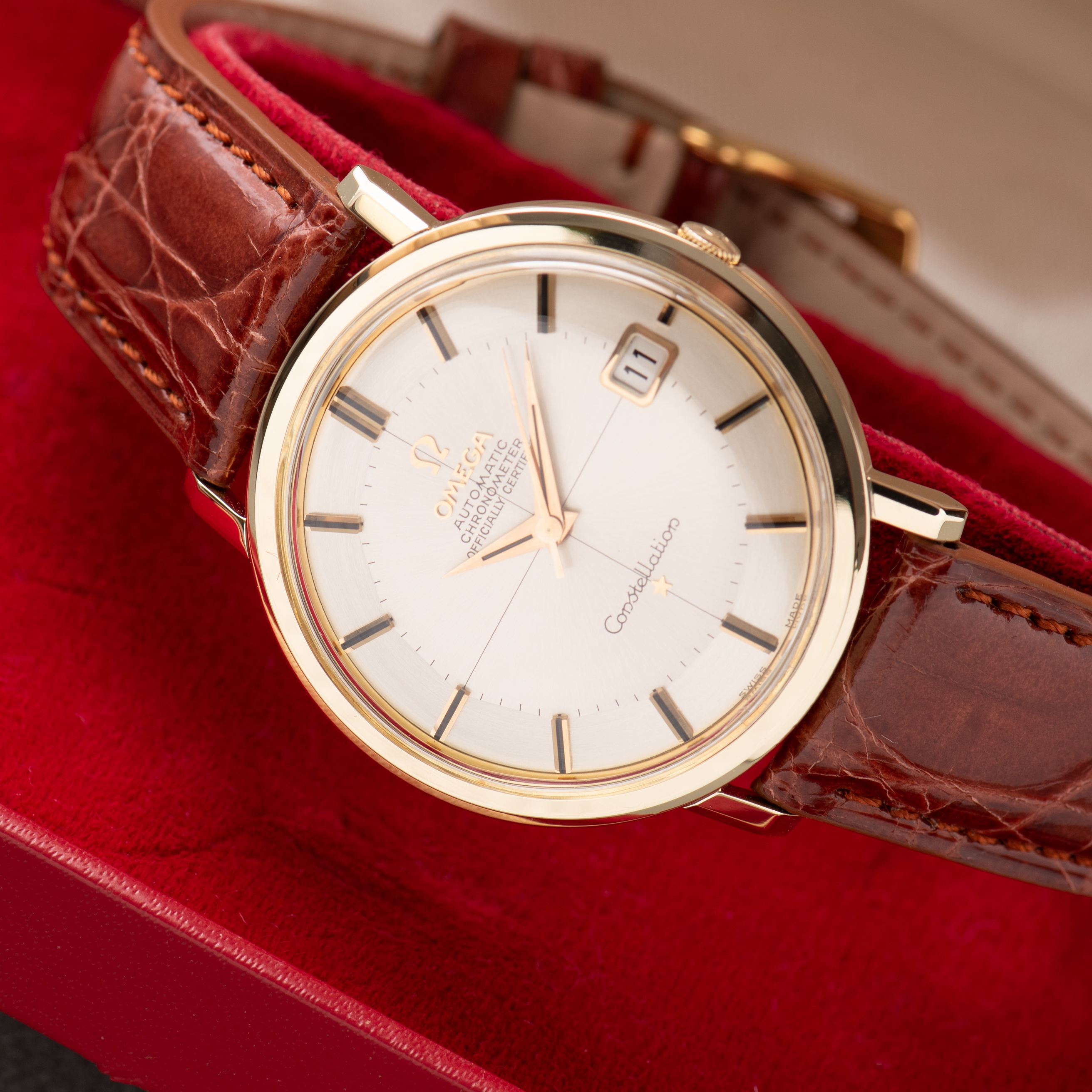 Zicht op Omega Automatic Chronometer Constellation Pie Pan Réf 168.004 from 1964