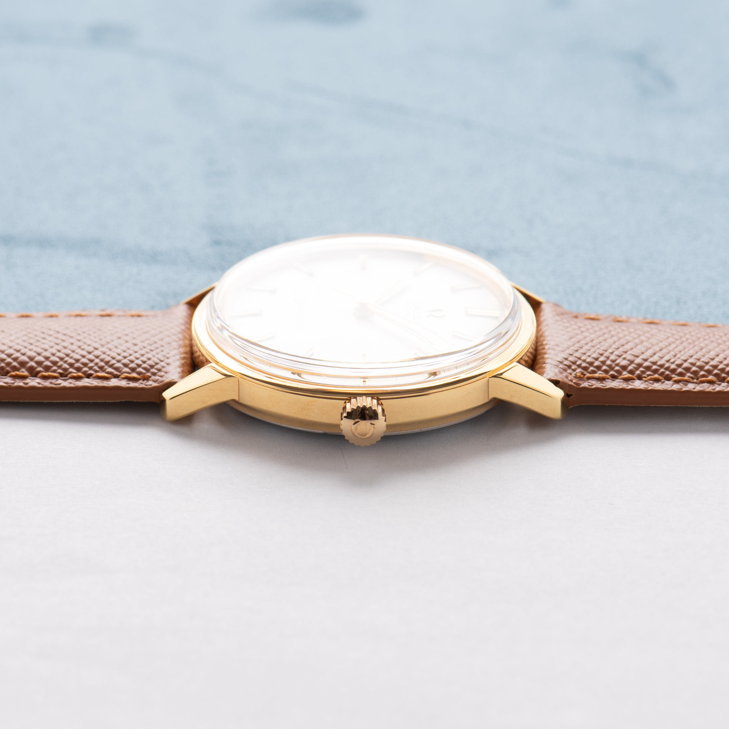 Zicht op Omega Seamaster Automatic Gold Plated/Steel – Calibre 552 – Réf. 165.002 – 1966