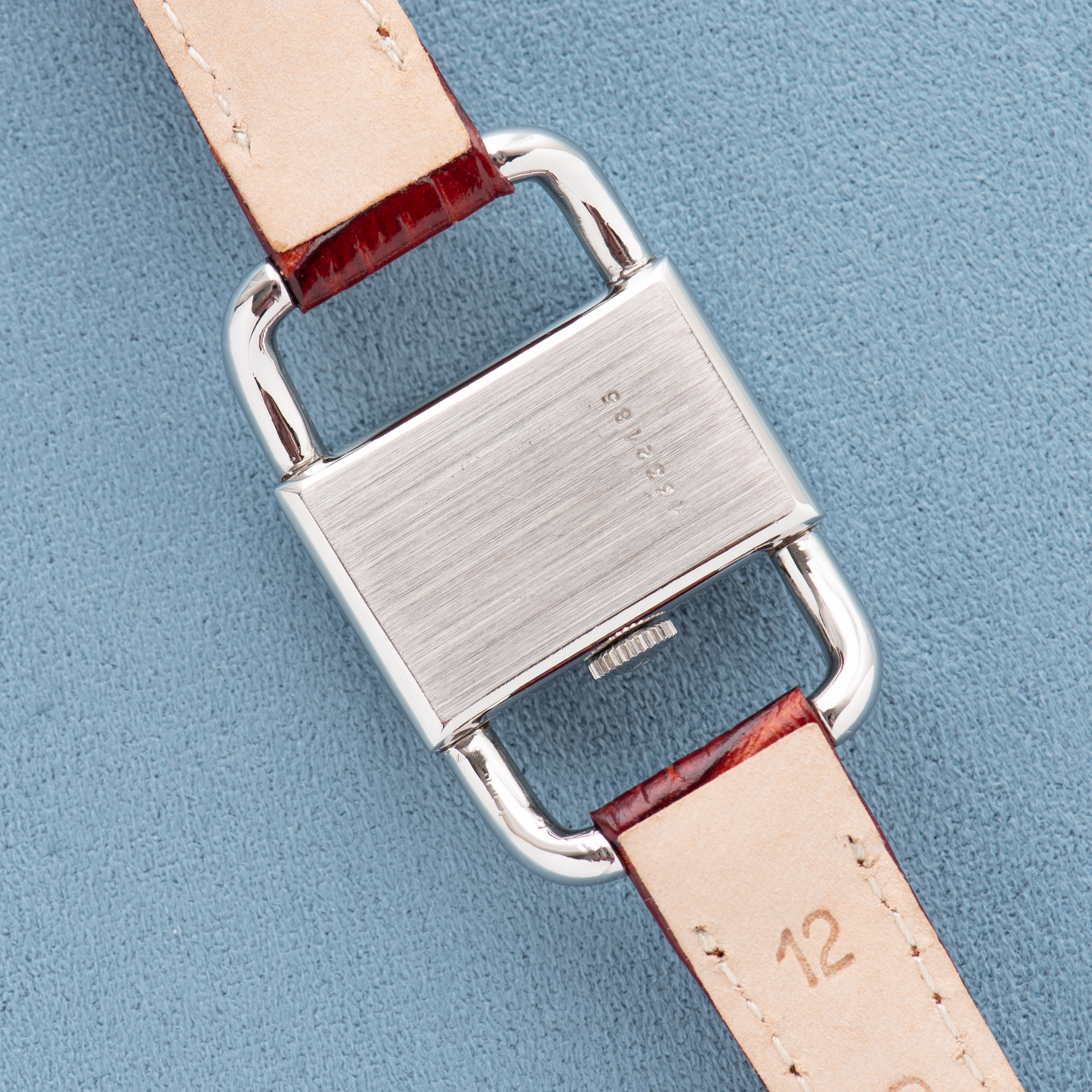 Zicht op Jaeger-LeCoultre Etrier Lucchetto voor Hermès Blue Dial Ref 1670.42