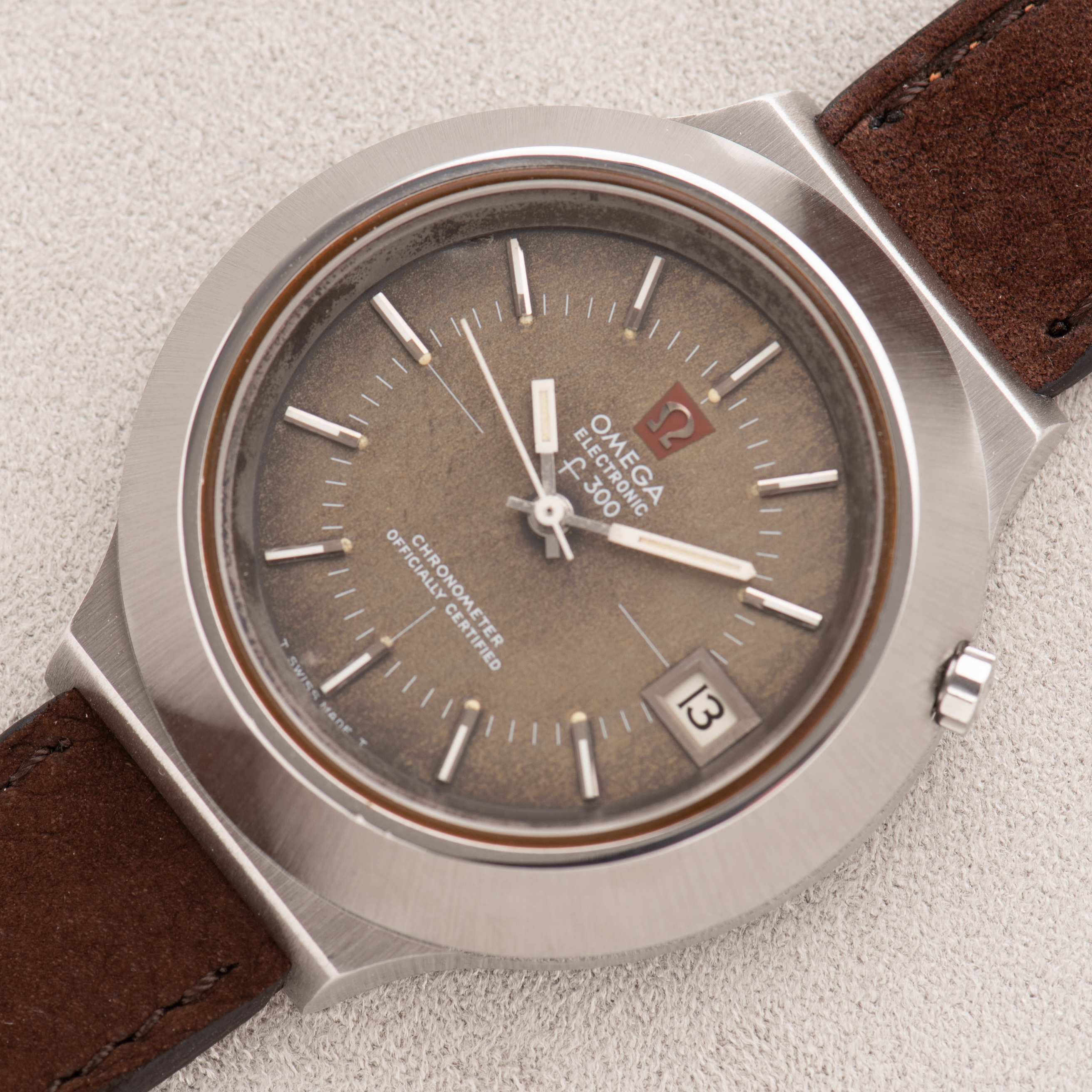 Vue de Omega Electronic F300 Chronometer Patina dial Réf 198.012 from 1972