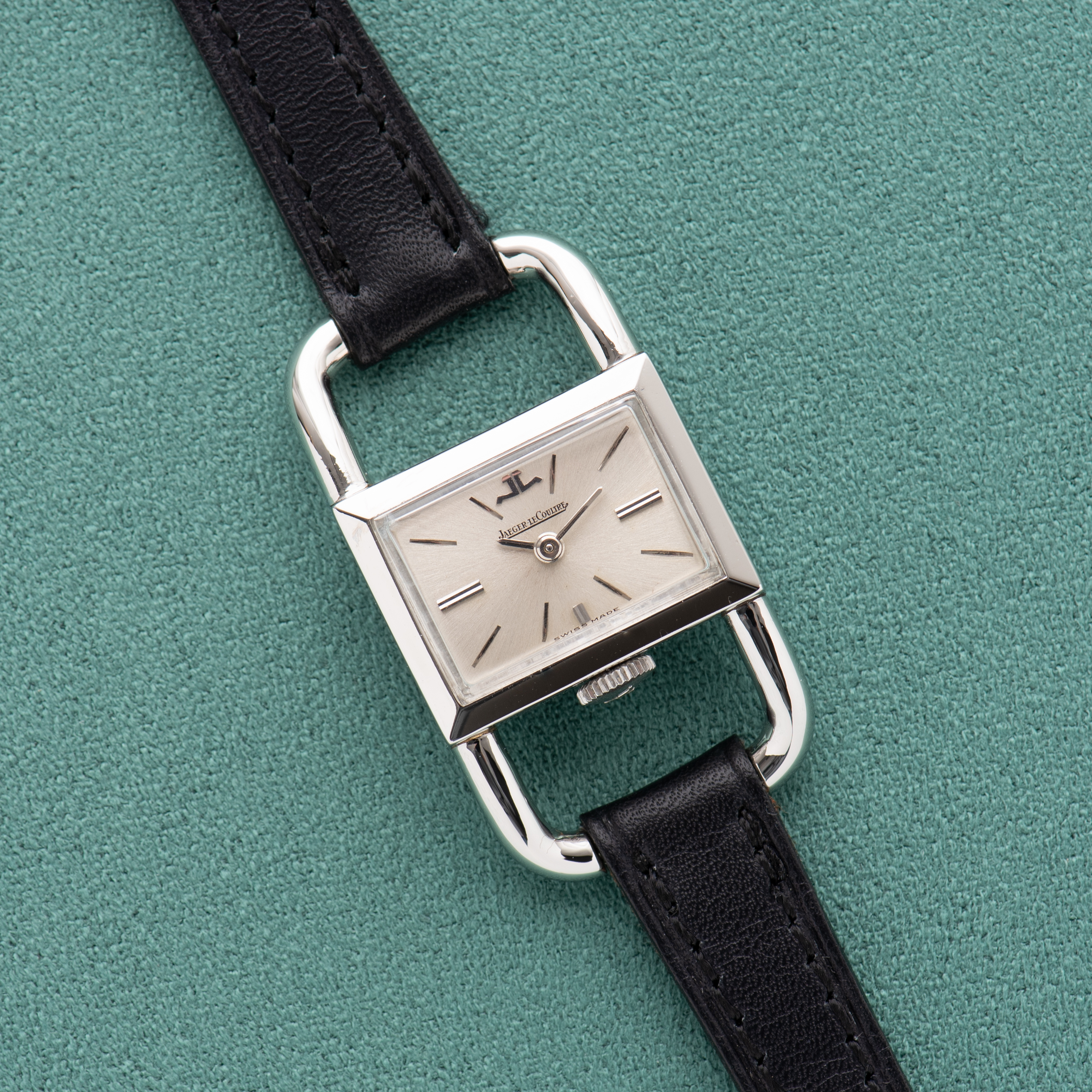 Zicht op Jaeger-LeCoultre Etrier Lucchetto voor Hermes Silver Dial Ref 1670.42