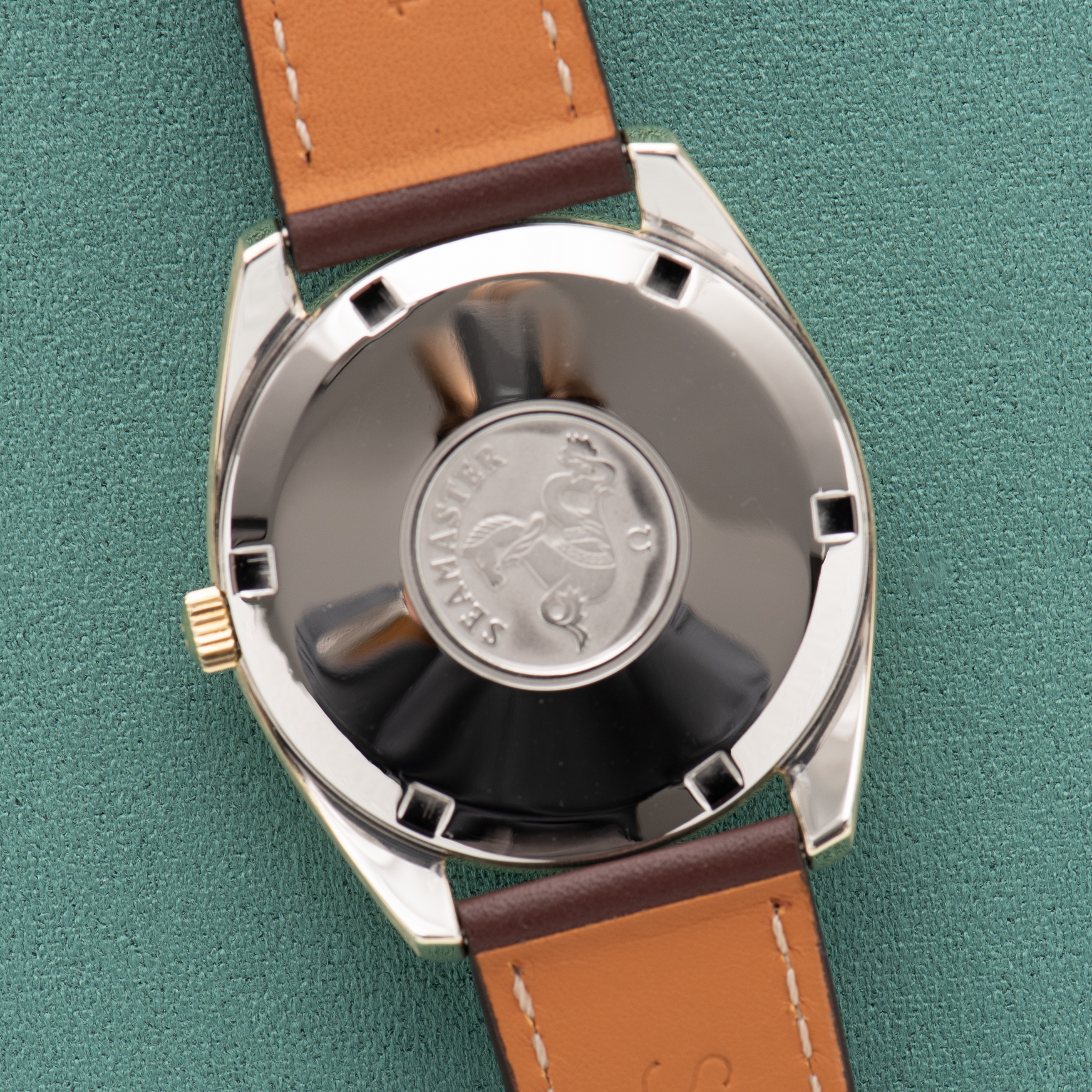 Zicht op Omega Automatic Seamaster Day-date réf 168.032/168.023 from 1969