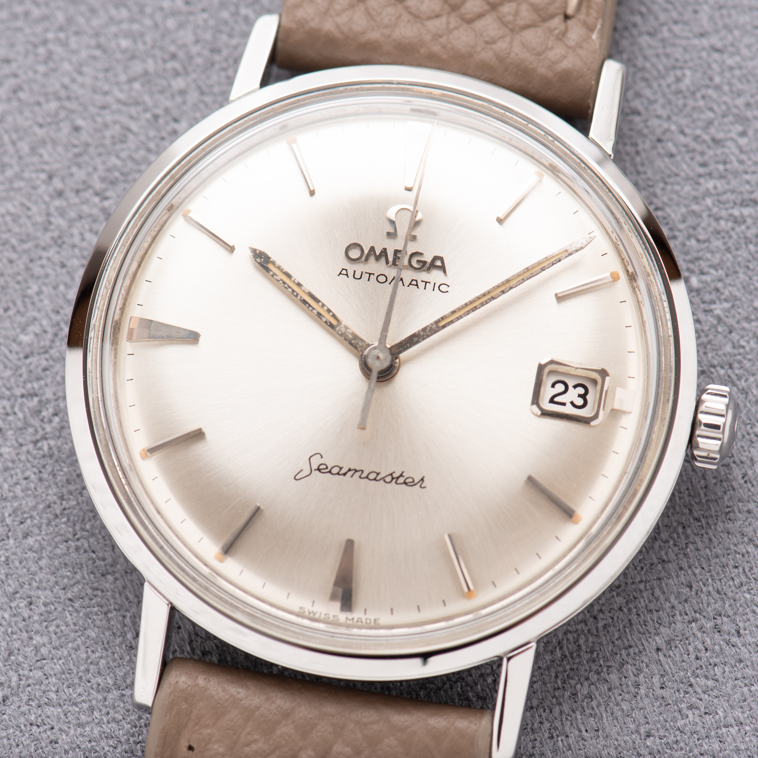 Vue de Omega Seamaster ‘Pre De Ville’ Silver Dial Automatic Réf 14770-1SC from 1961