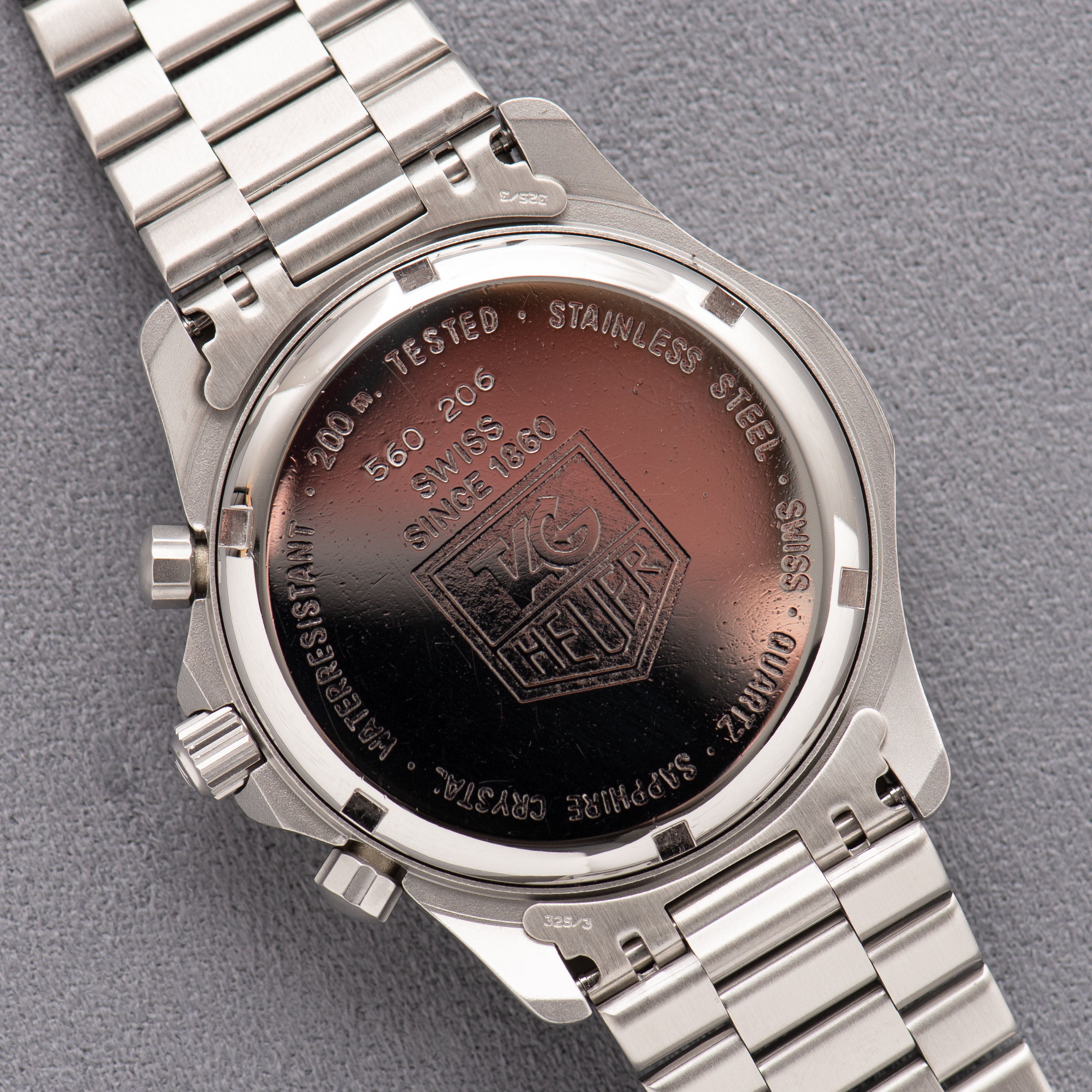 View of TAG Heuer Professional 200 meters Chrono Quartz Ref 560.260M Full Set from 1993